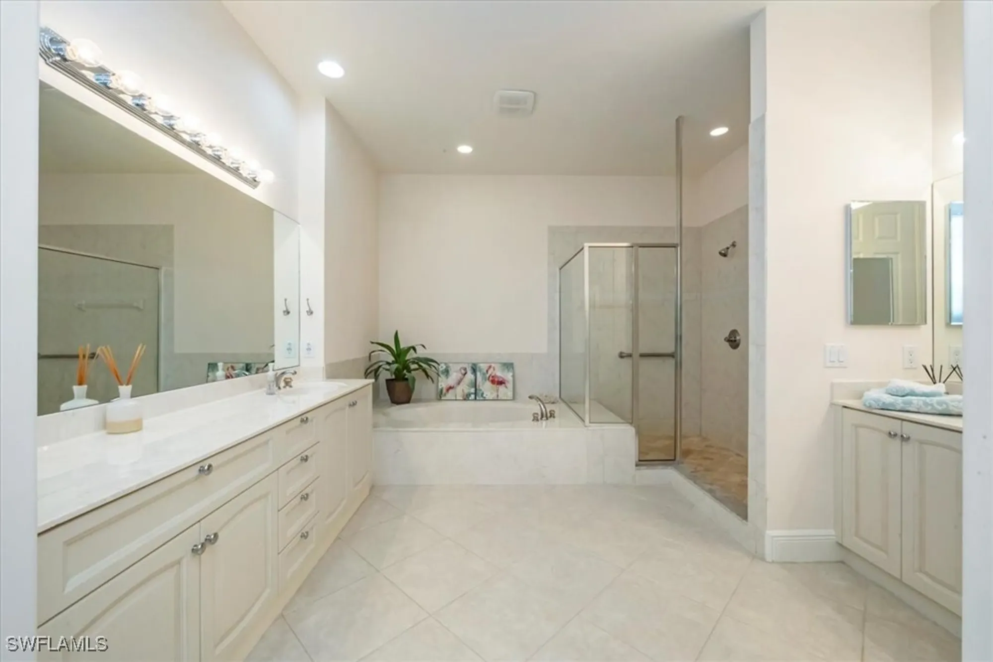 Property Slideshow image 18 of 33 | 9034 cascada way apt 202, Naples, FL, 34114