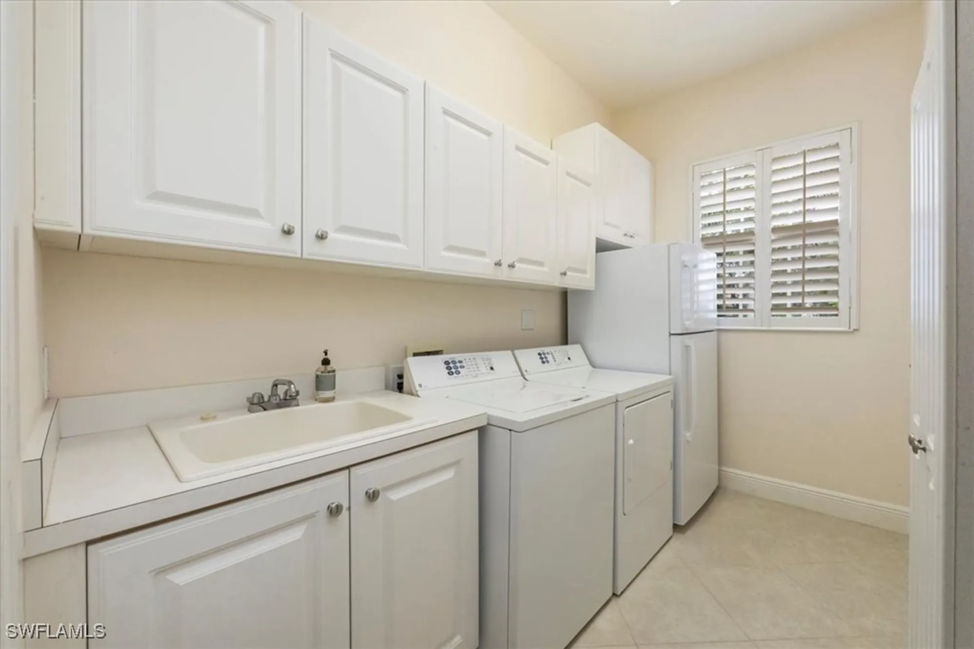 Property Slideshow image 26 of 33 | 9034 cascada way apt 202, Naples, FL, 34114