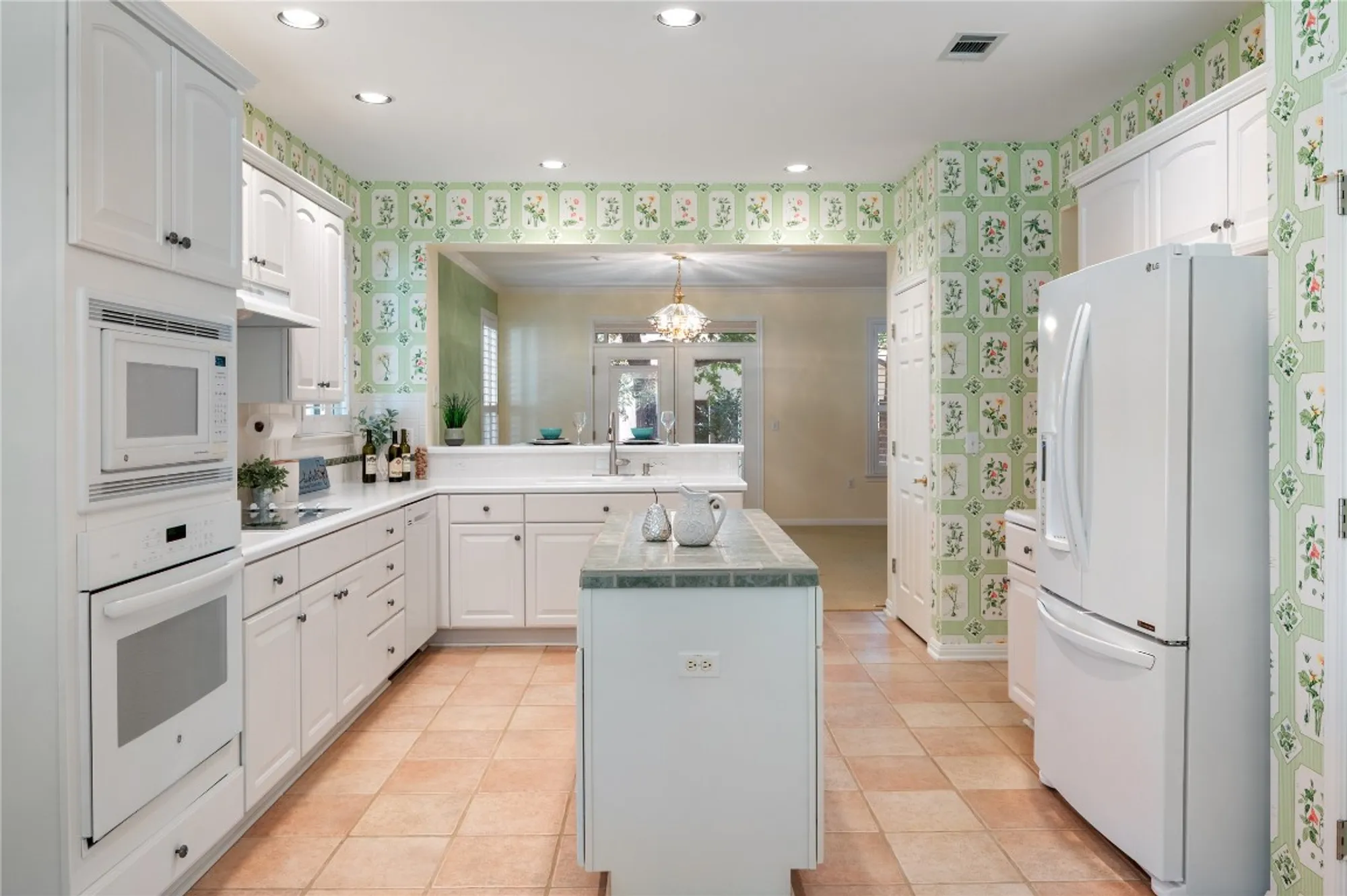 Property Slideshow image 6 of 30 | 115 longhorn trl, Georgetown, TX, 78633