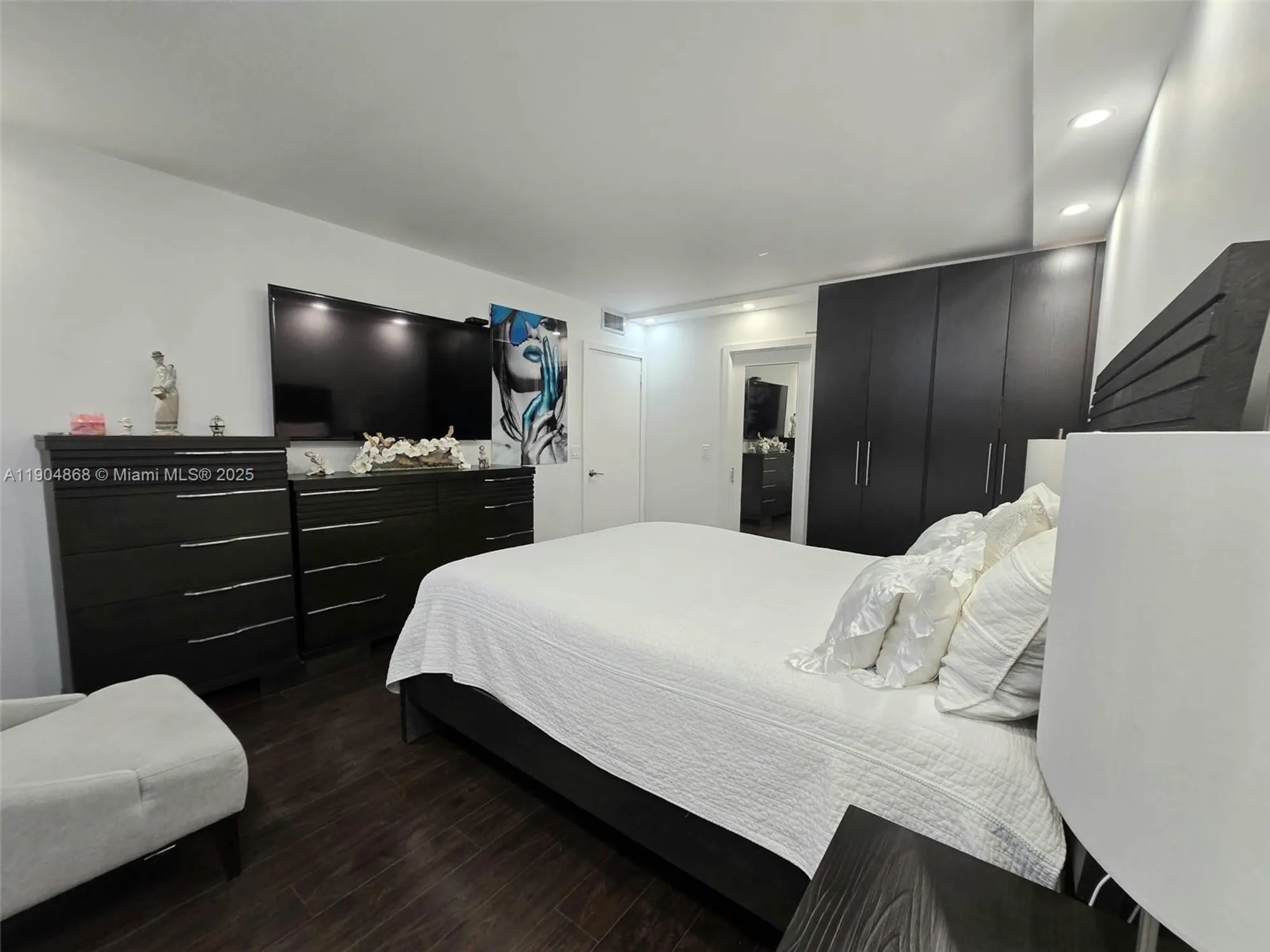 Property Slideshow image 21 of 39 | 1401 sw 135th ter h213, Pembroke Pines, FL, 33027