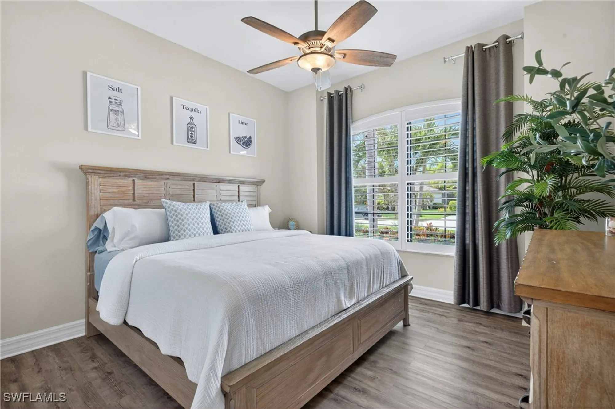 Property Slideshow image 25 of 49 | 9352 vercelli ct, Naples, FL, 34113