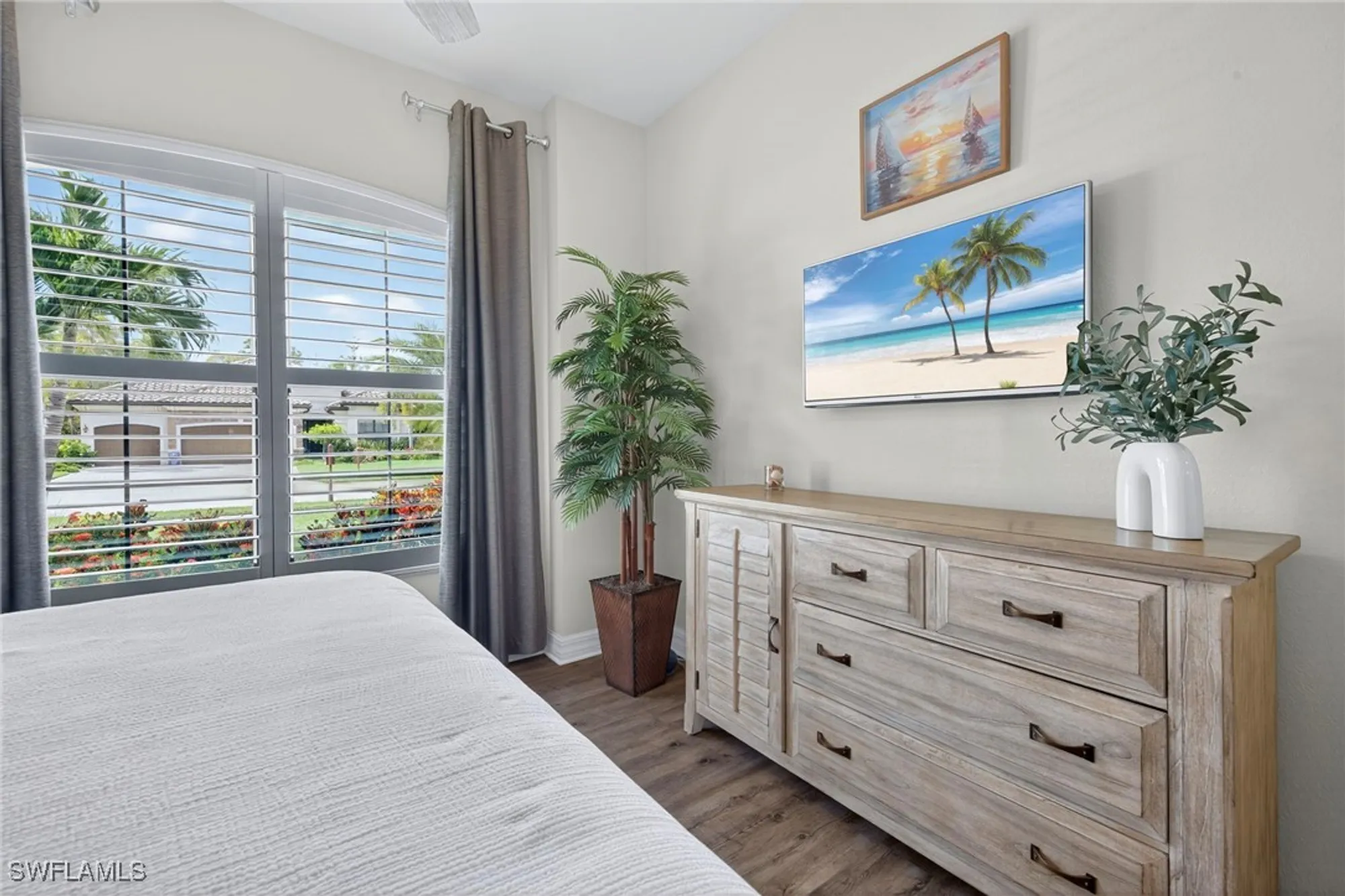 Property Slideshow image 26 of 49 | 9352 vercelli ct, Naples, FL, 34113