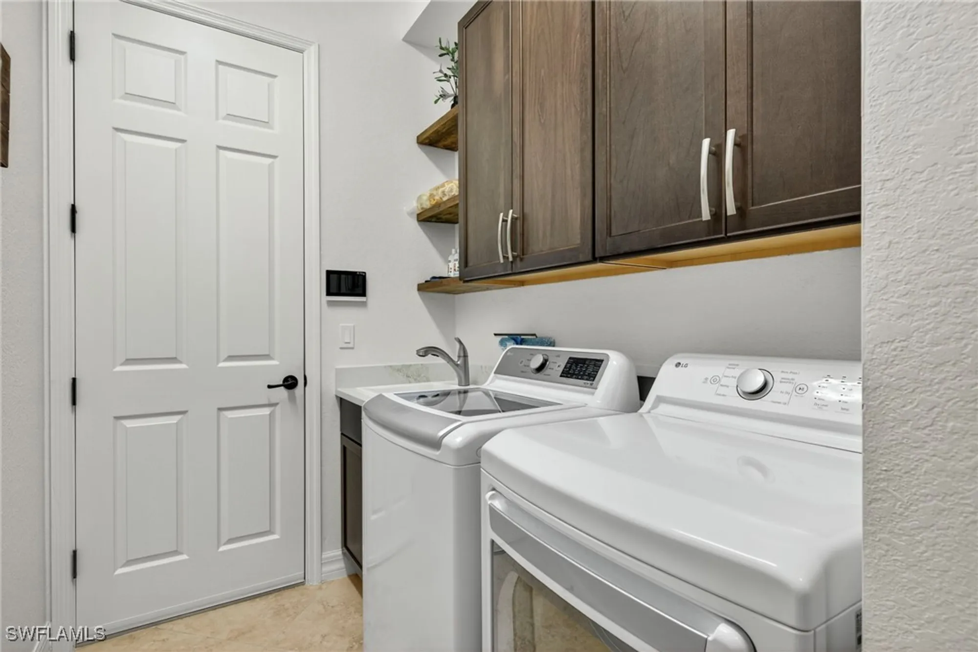 Property Slideshow image 32 of 49 | 9352 vercelli ct, Naples, FL, 34113