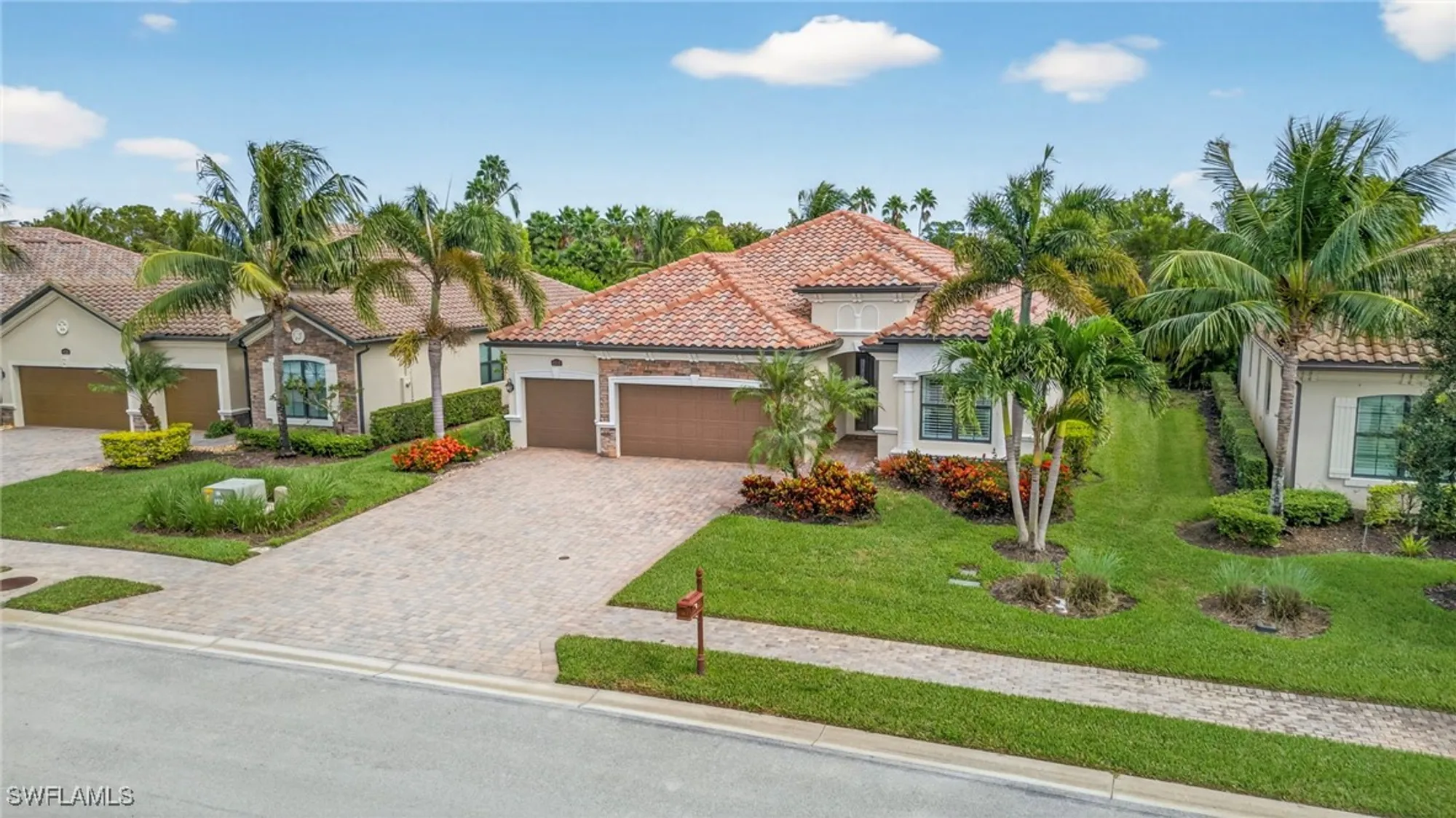Property Slideshow image 40 of 49 | 9352 vercelli ct, Naples, FL, 34113