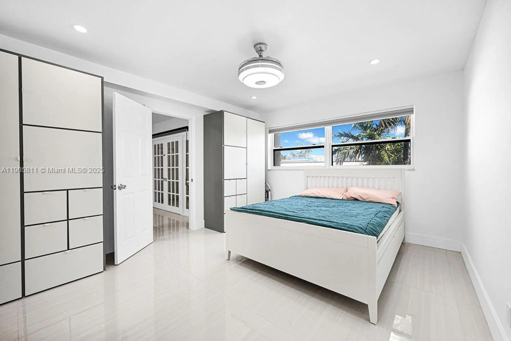 Property Slideshow image 7 of 25 | 410 se 2nd st 223, Hallandale Beach, FL, 33009