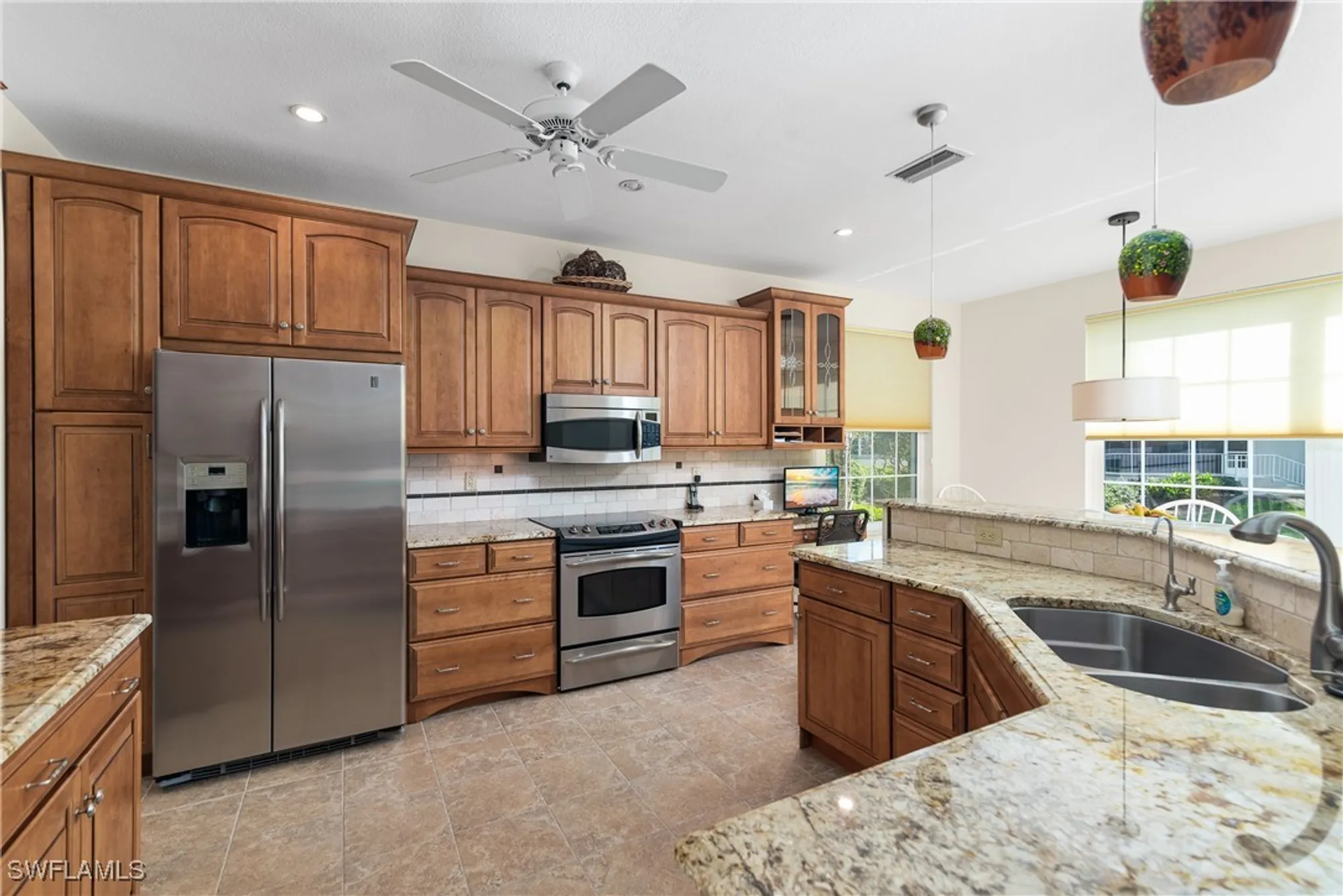 Property Slideshow image 7 of 23 | 27057 shell ridge cir, Bonita Springs, FL, 34134