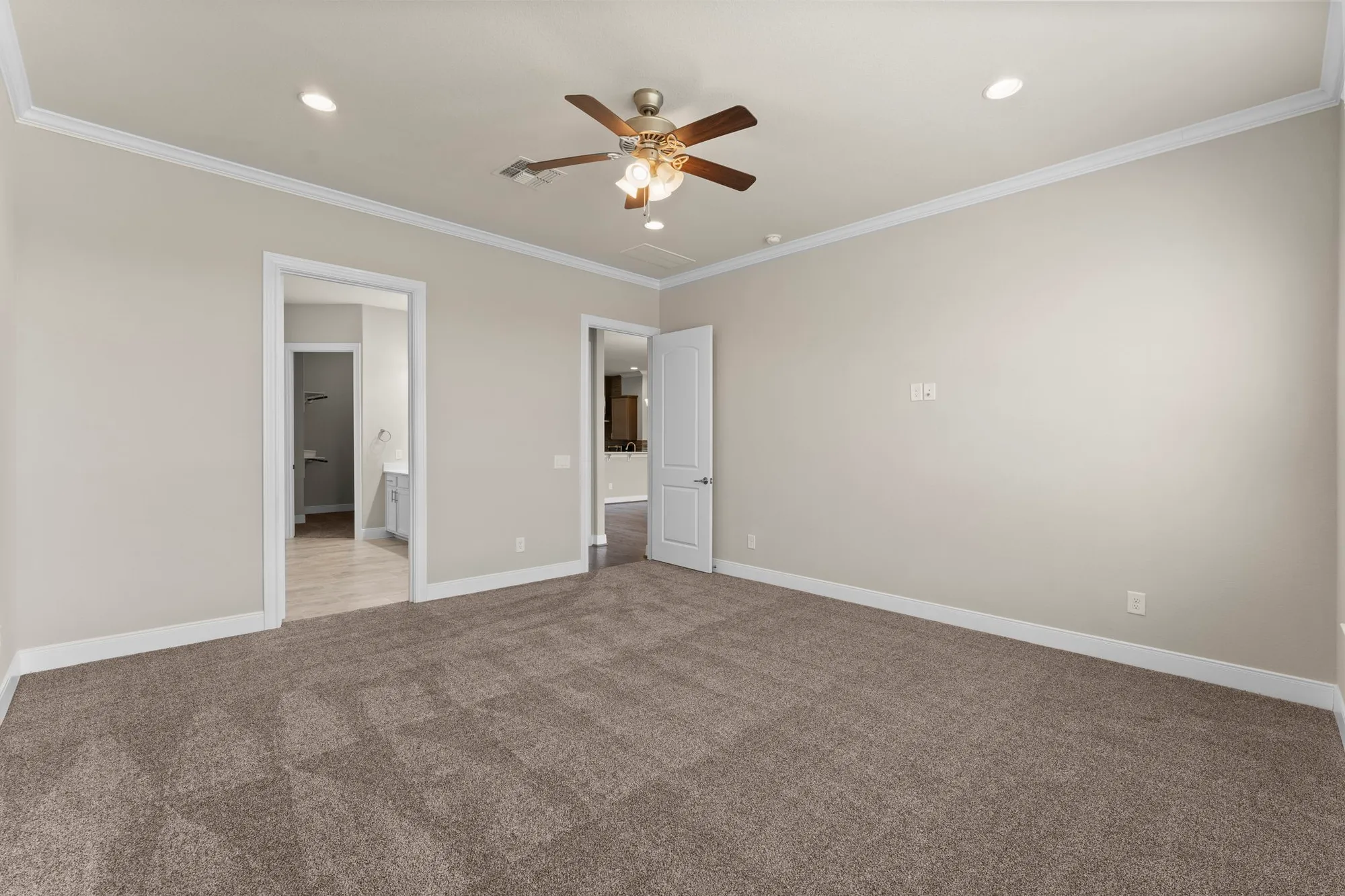 Property Slideshow image 17 of 50 | 349 kerry bog ln, The Woodlands, TX, 77382