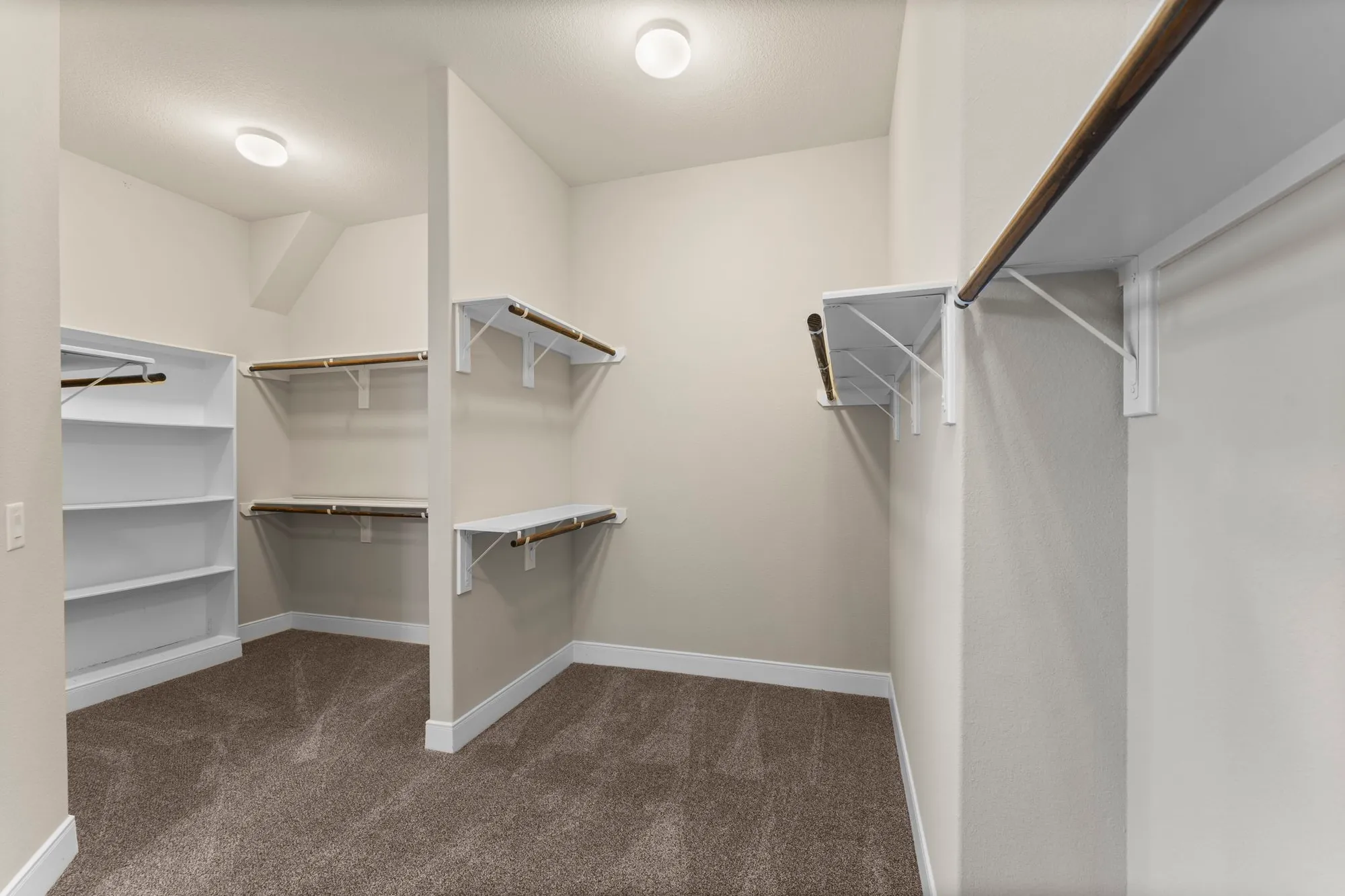 Property Slideshow image 22 of 50 | 349 kerry bog ln, Spring, TX, 77382