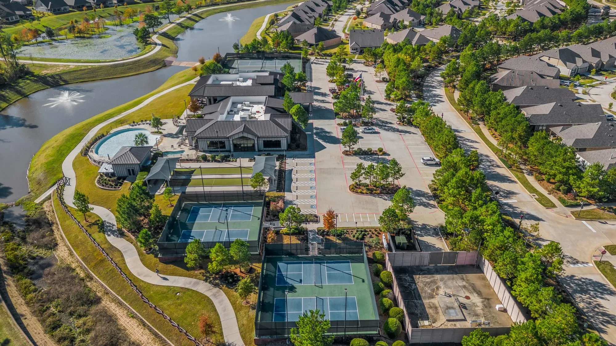 Property Slideshow image 39 of 50 | 349 kerry bog ln, The Woodlands, TX, 77382