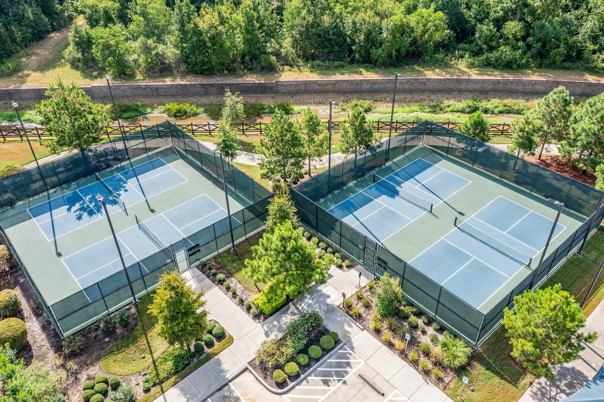 Property Slideshow image 43 of 50 | 349 kerry bog ln, The Woodlands, TX, 77382