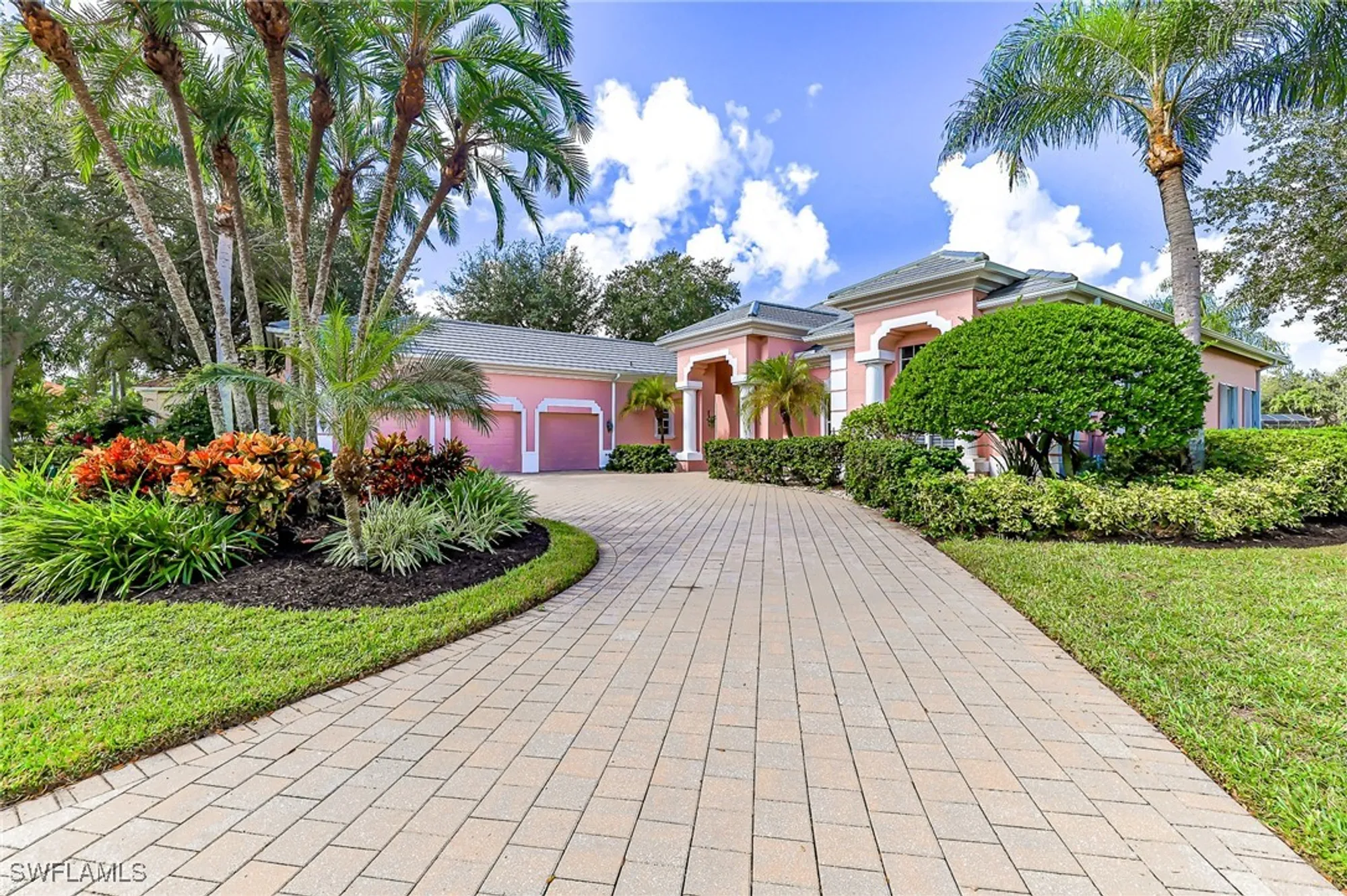 Property Slideshow image 20 of 32 | 425 terracina ct, Naples, FL, 34119