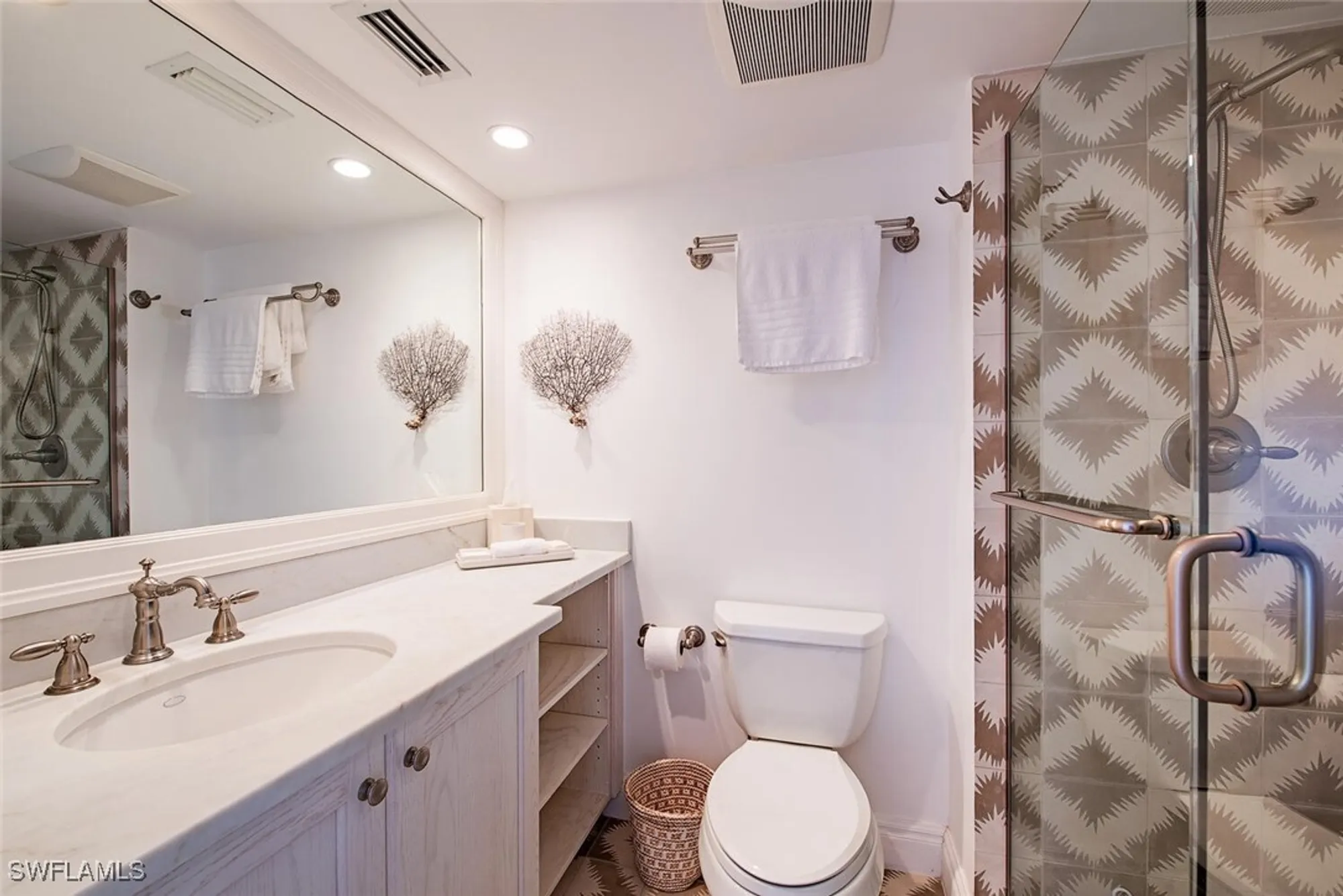 Property Slideshow image 10 of 18 | 3115 gulf shore blvd 706s, Naples, FL, 34103