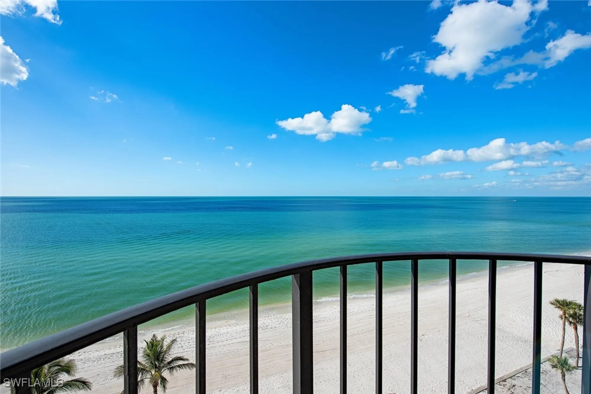 Property Slideshow image 12 of 18 | 3115 gulf shore blvd 706s, Naples, FL, 34103