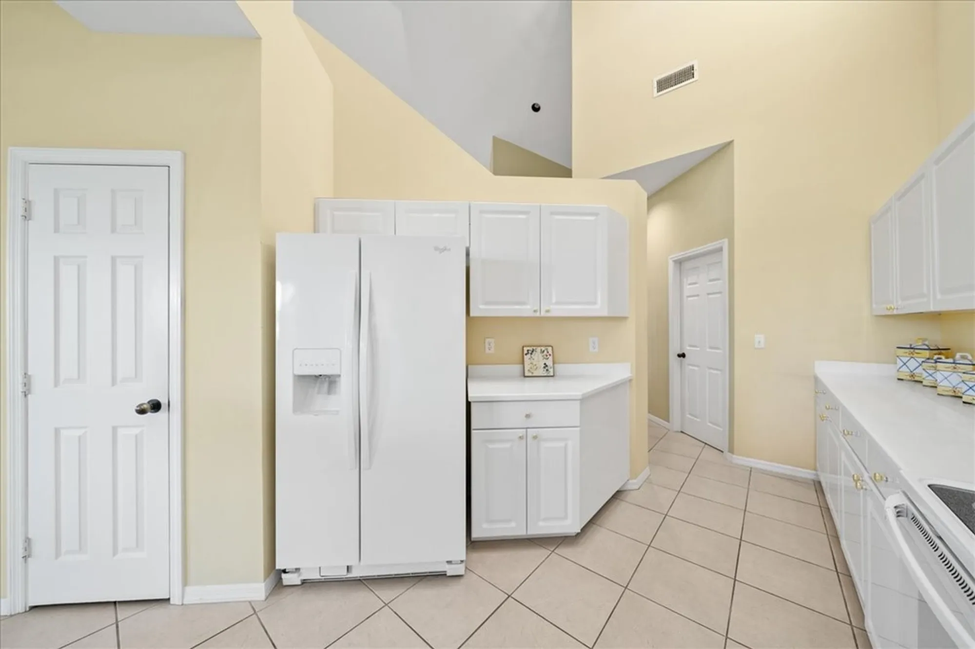 Property Slideshow image 16 of 36 | 1725 victoria cir, Vero Beach, FL, 32967