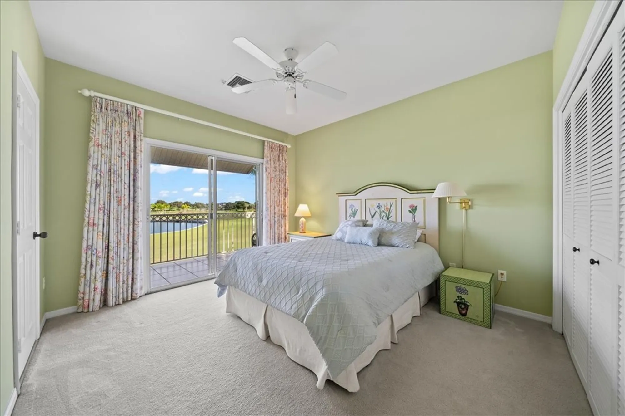 Property Slideshow image 17 of 36 | 1725 victoria cir, Vero Beach, FL, 32967