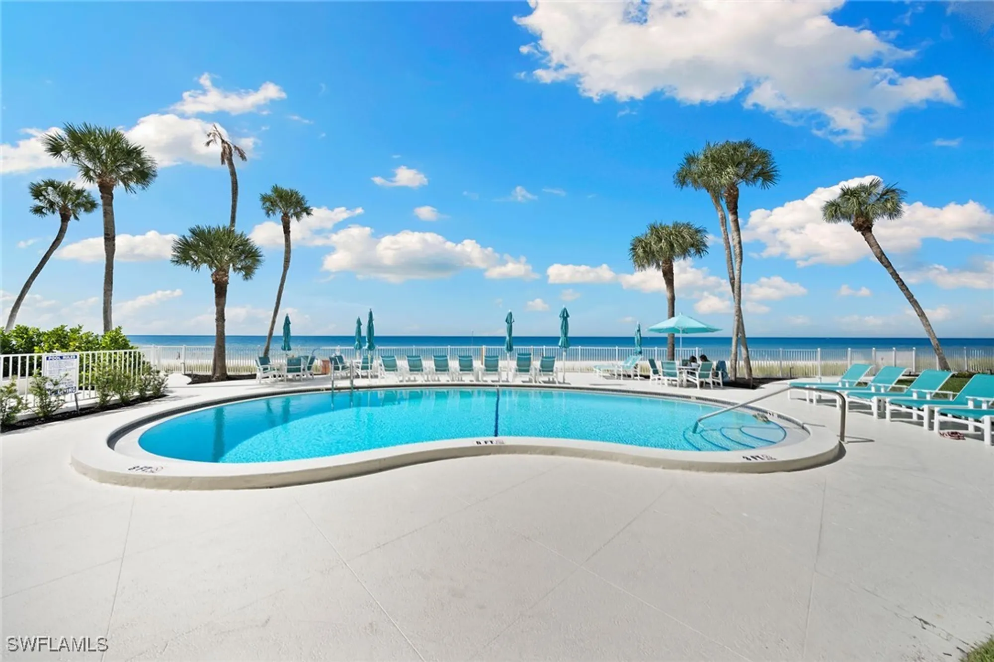 Property Slideshow image 17 of 24 | 2885 gulf shore blvd 304, Naples, FL, 34103