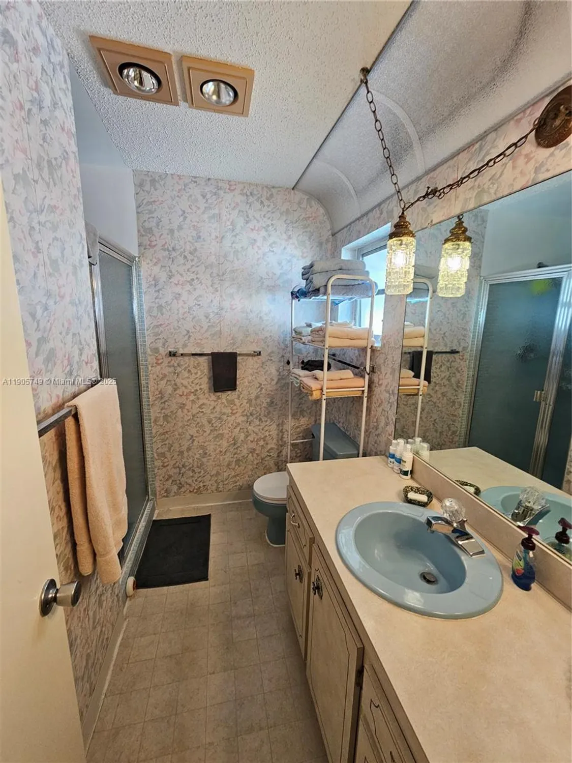 Property Slideshow image 9 of 41 | 2300 sw 19th ave, Boynton Beach, FL, 33426