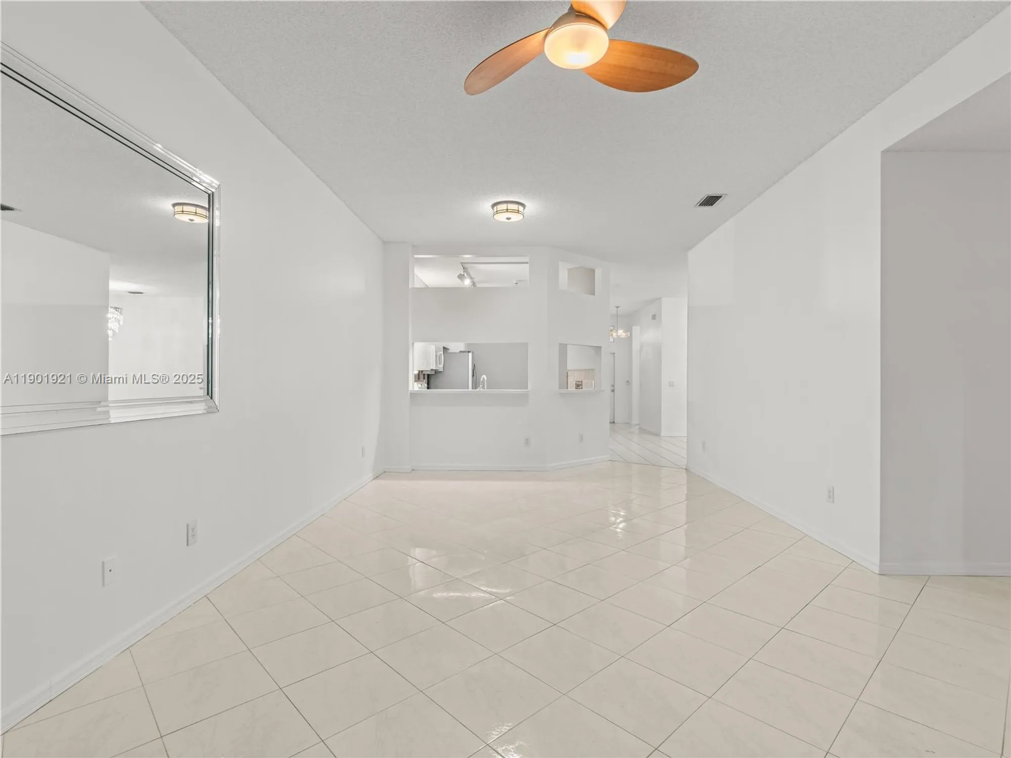 Property Slideshow image 16 of 27 | 10168 lombardy dr, Tamarac, FL, 33321