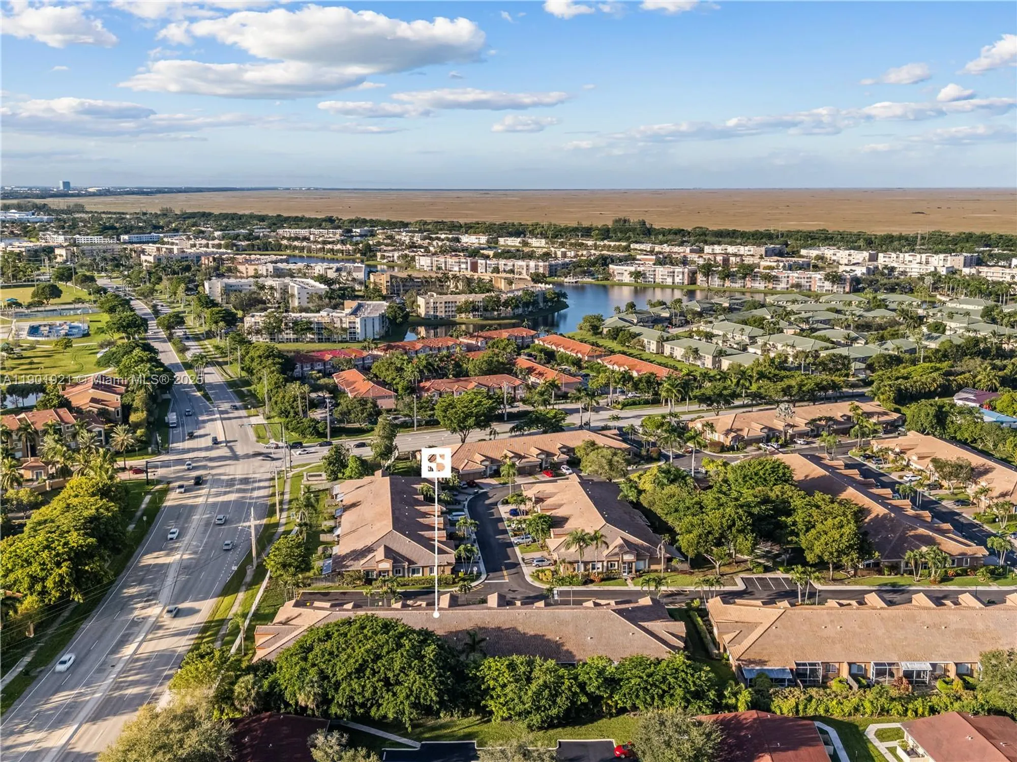 Property Slideshow image 25 of 27 | 10168 lombardy dr, Tamarac, FL, 33321