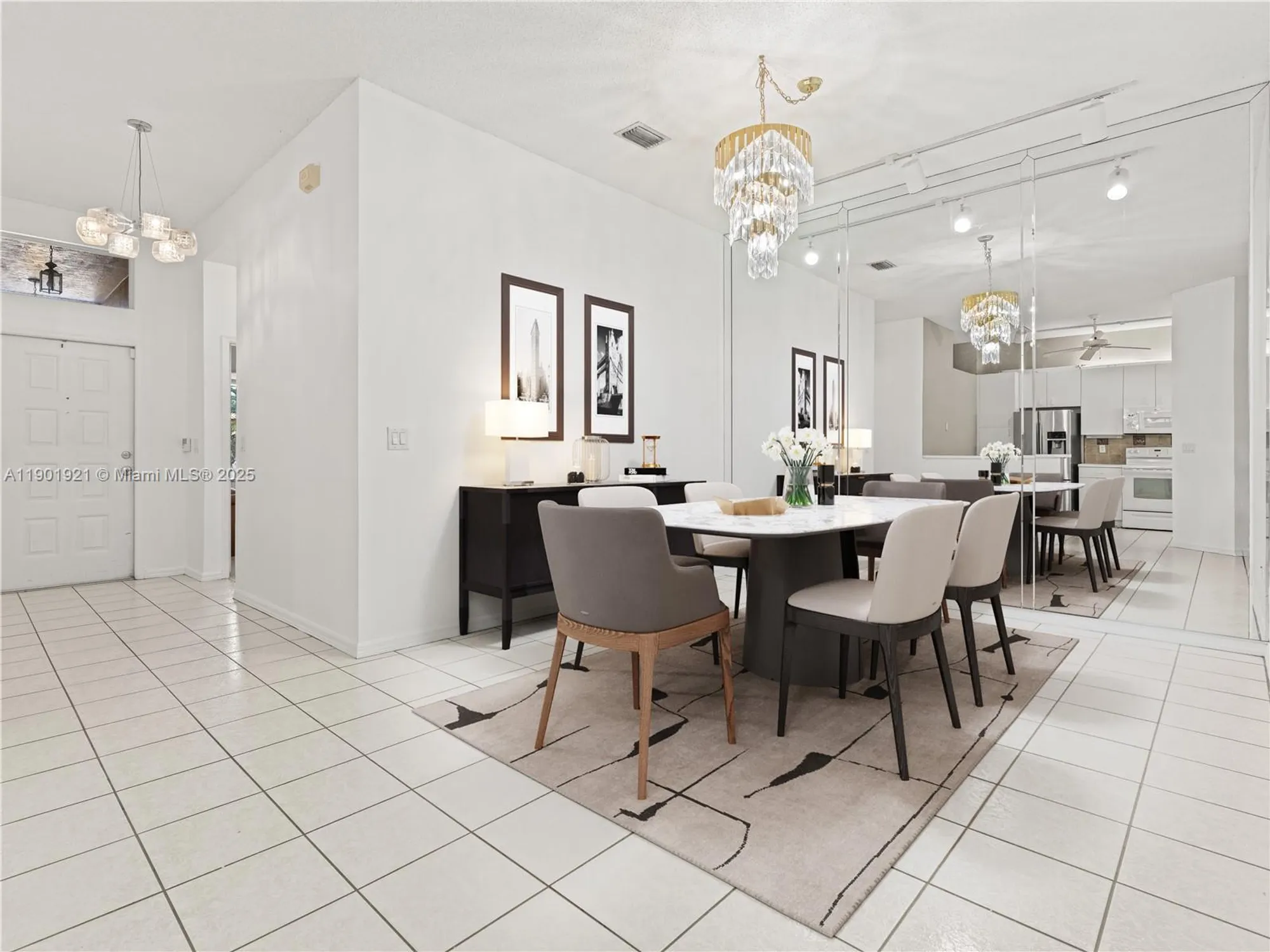 Property Slideshow image 6 of 27 | 10168 lombardy dr, Tamarac, FL, 33321