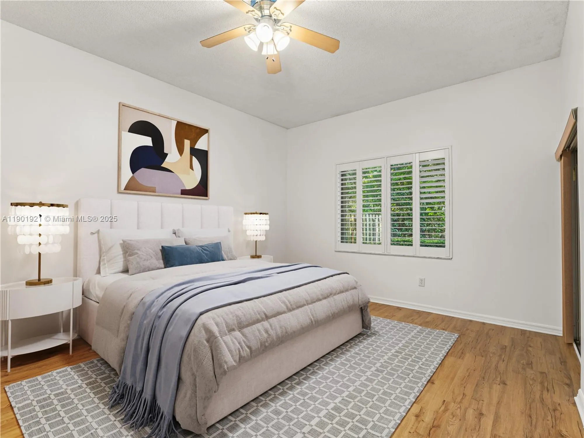 Property Slideshow image 7 of 27 | 10168 lombardy dr, Tamarac, FL, 33321