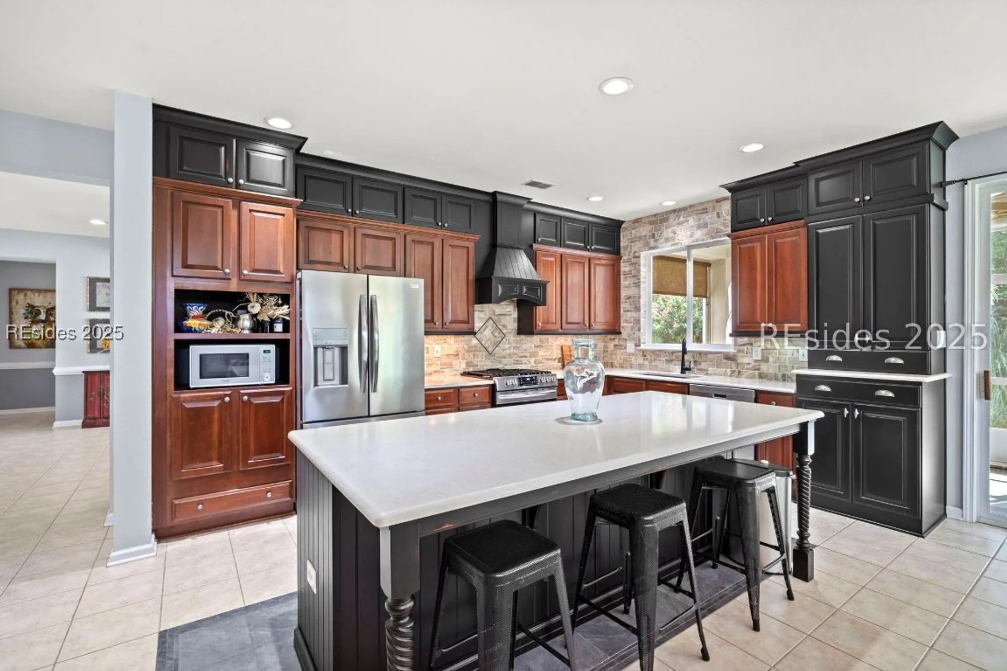 Property Slideshow image 13 of 30 | 214 hampton cir, Bluffton, SC, 29909
