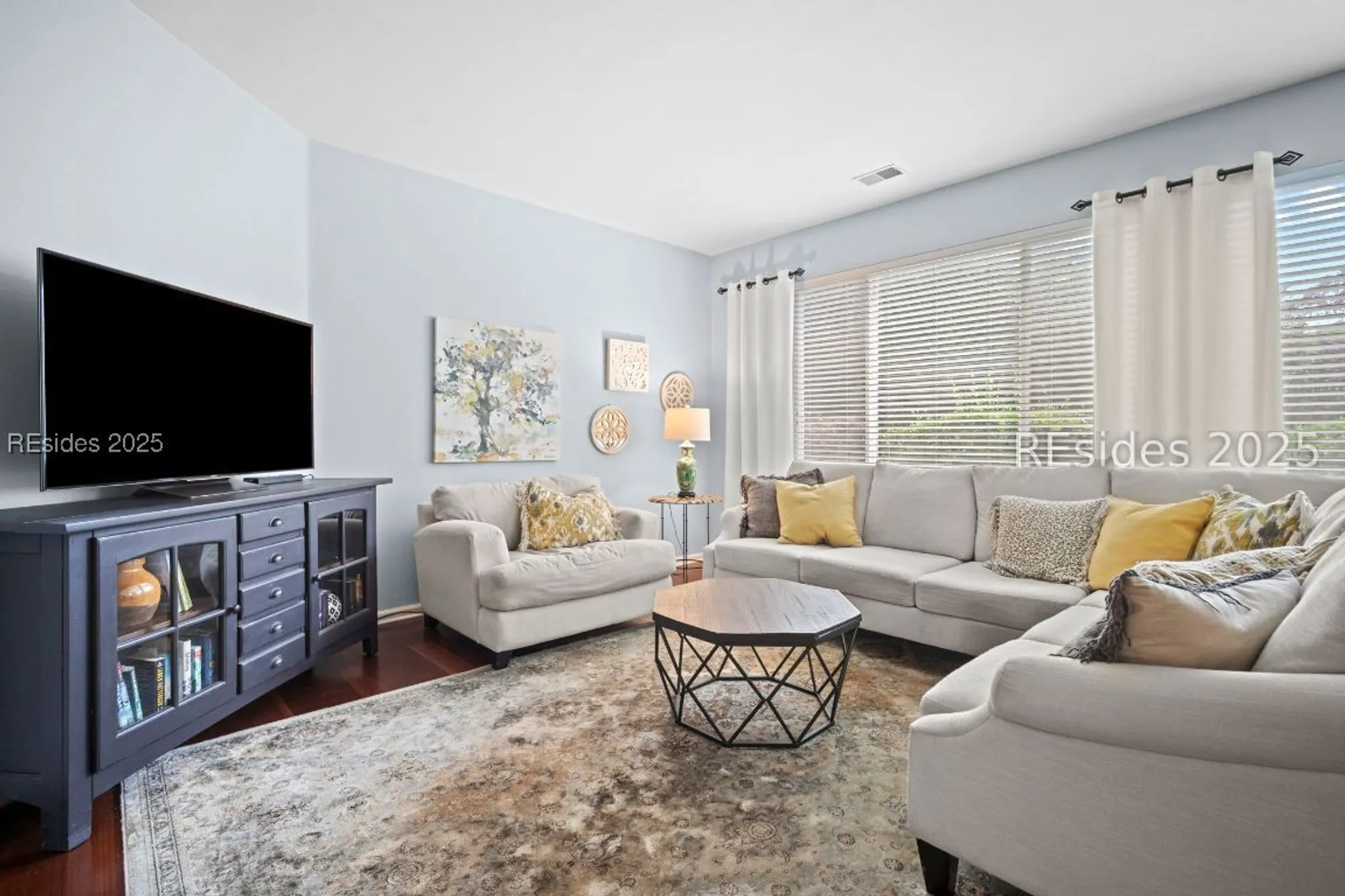 Property Slideshow image 4 of 30 | 214 hampton cir, Bluffton, SC, 29909