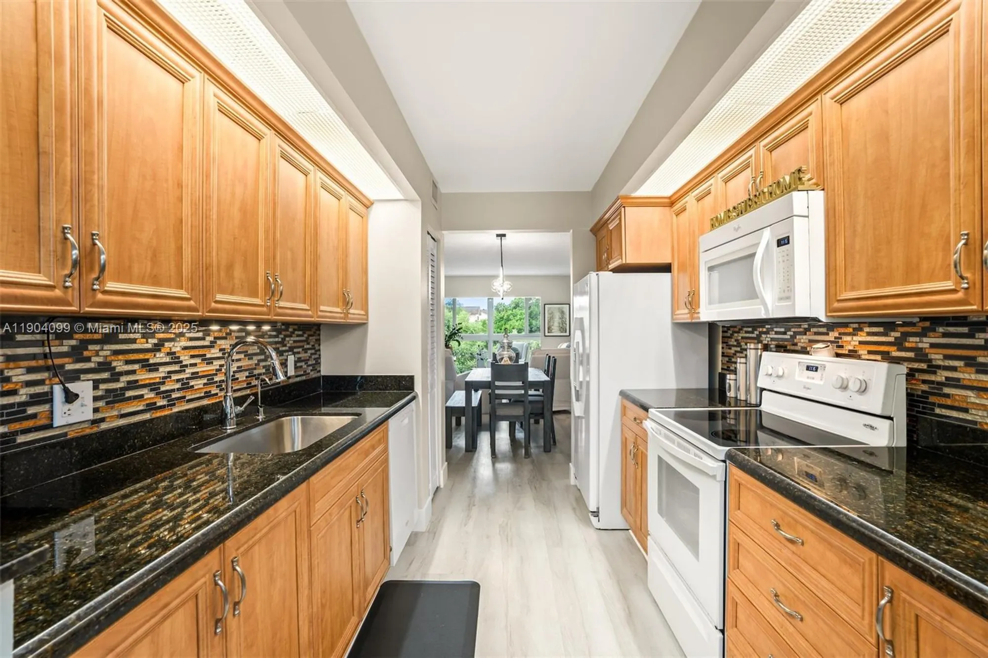 Property Slideshow image 14 of 38 | 1600 sw 127th way apt 302c, Pembroke Pines, FL, 33027