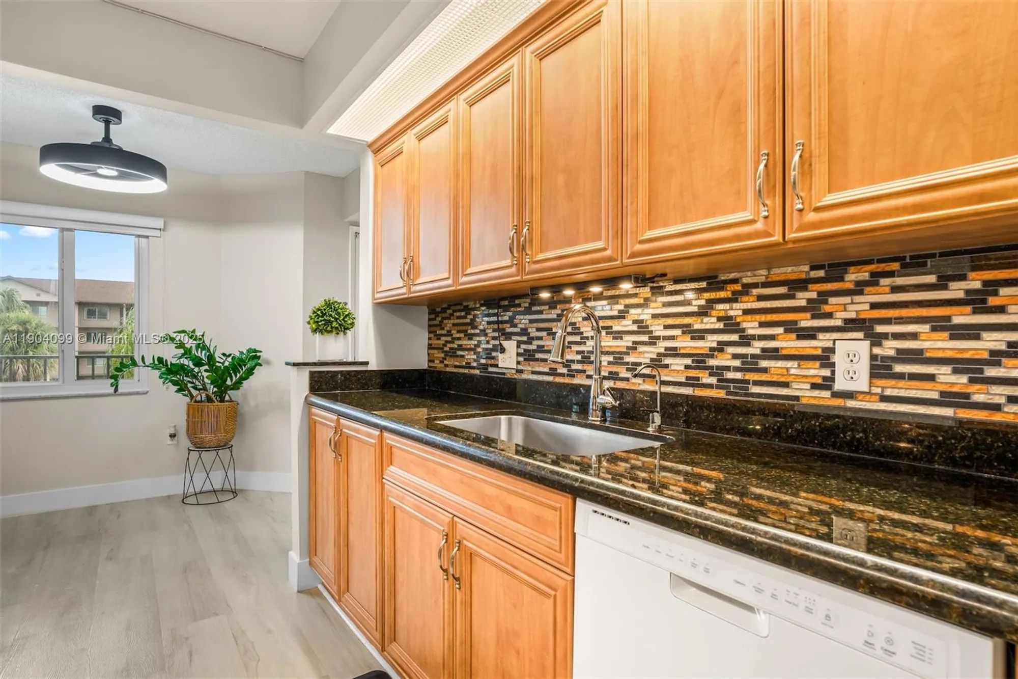 Property Slideshow image 16 of 38 | 1600 sw 127th way apt 302c, Pembroke Pines, FL, 33027