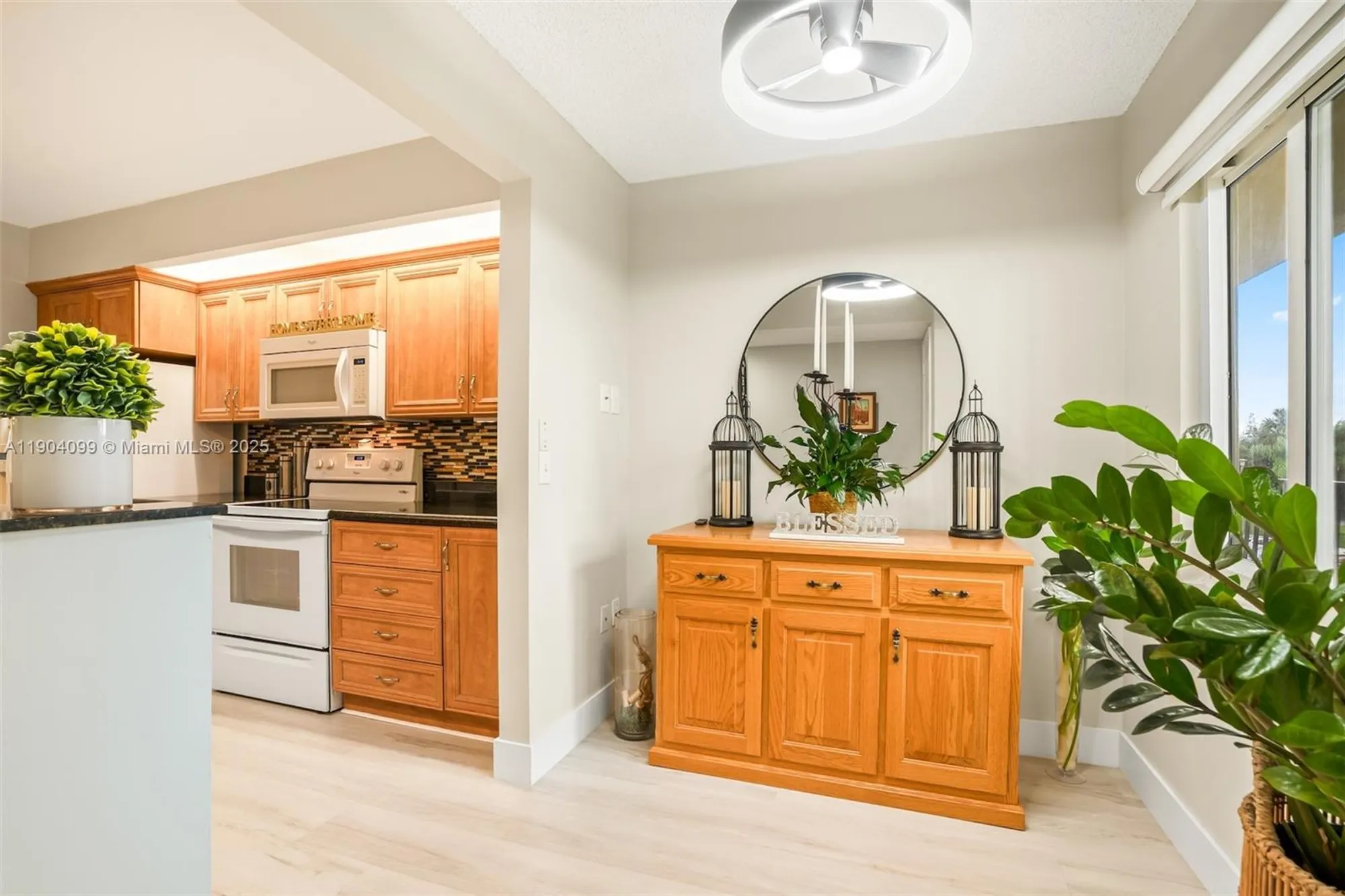 Property Slideshow image 18 of 38 | 1600 sw 127th way apt 302c, Pembroke Pines, FL, 33027