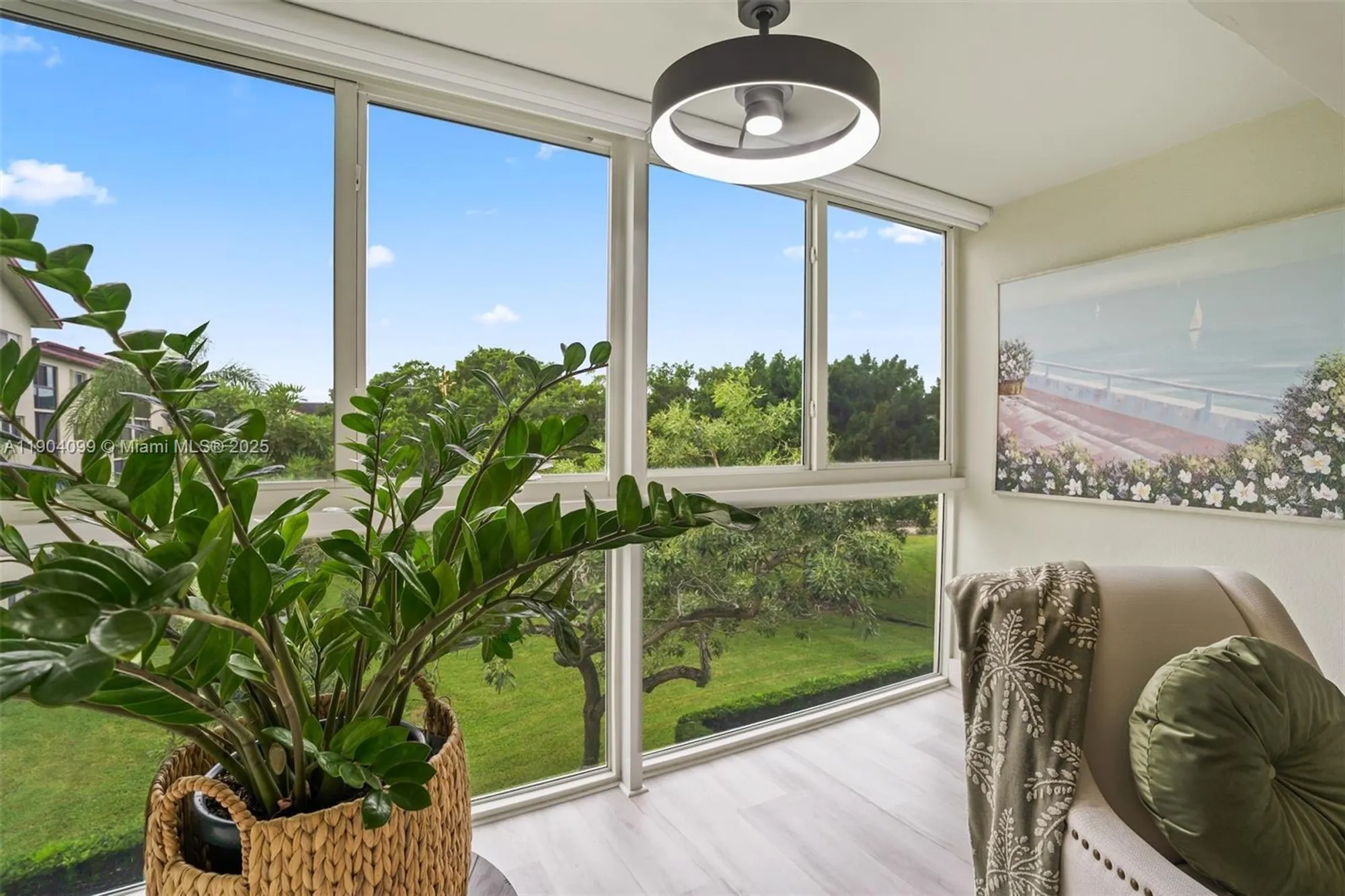 Property Slideshow image 11 of 38 | 1600 sw 127th way apt 302c, Pembroke Pines, FL, 33027