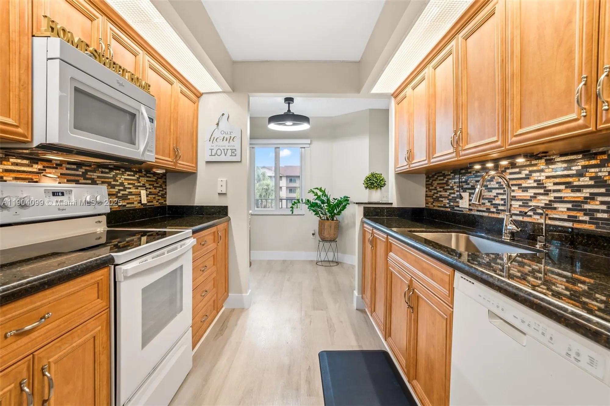 Property Slideshow image 13 of 38 | 1600 sw 127th way apt 302c, Pembroke Pines, FL, 33027