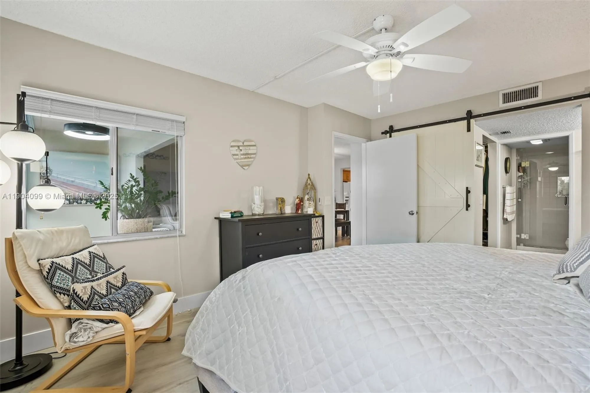 Property Slideshow image 21 of 38 | 1600 sw 127th way apt 302c, Pembroke Pines, FL, 33027