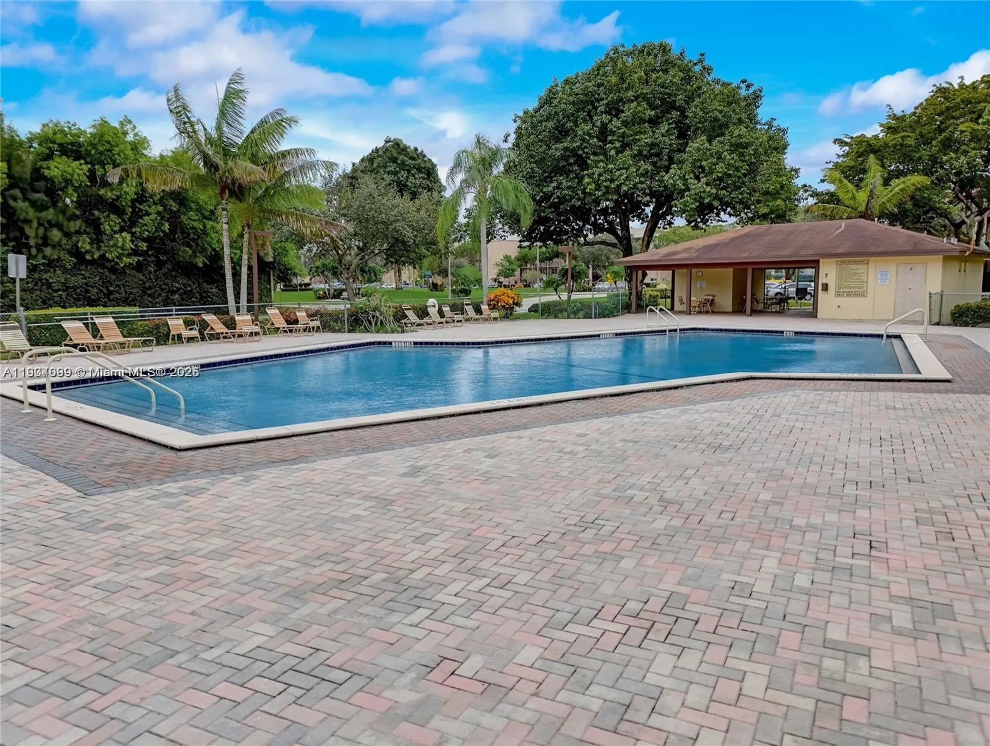 Property Slideshow image 31 of 38 | 1600 sw 127th way apt 302c, Pembroke Pines, FL, 33027