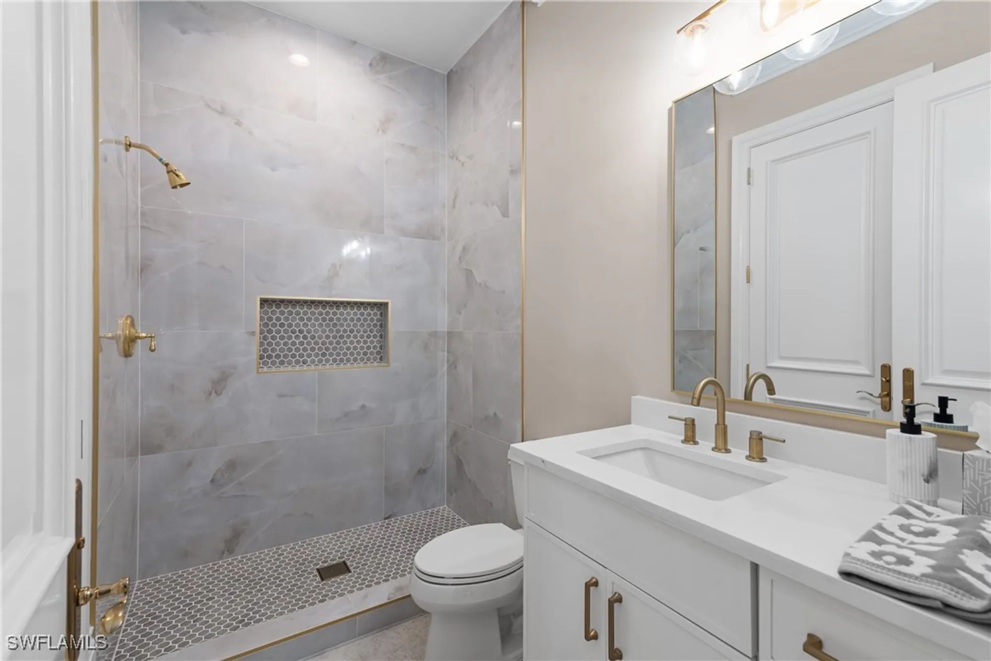 Property Slideshow image 21 of 45 | 23611 via las palmas, Estero, FL, 34134