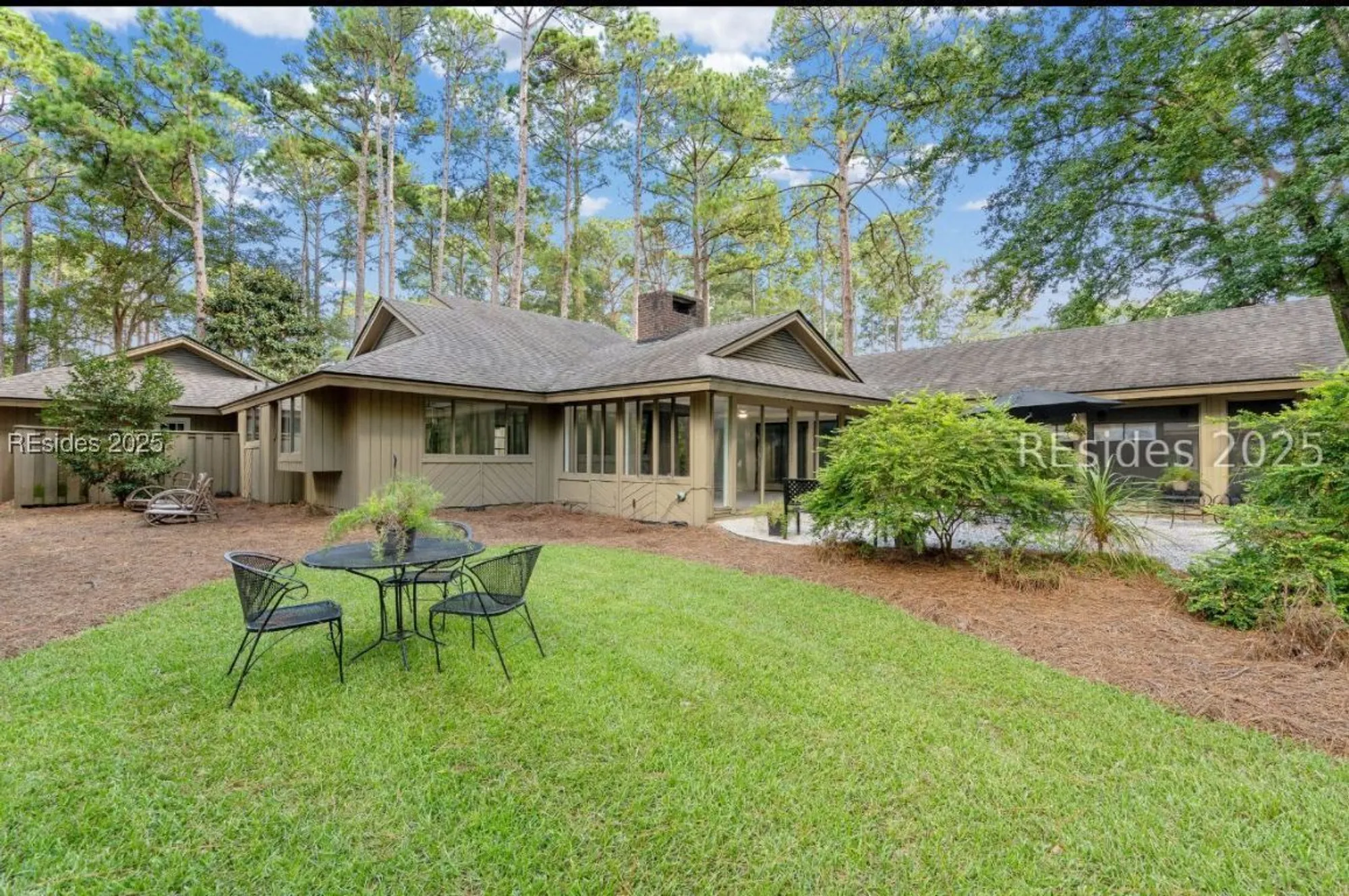 Property Slideshow image 25 of 41 | 4 brown thrasher rd, Hilton Head Island, SC, 29926