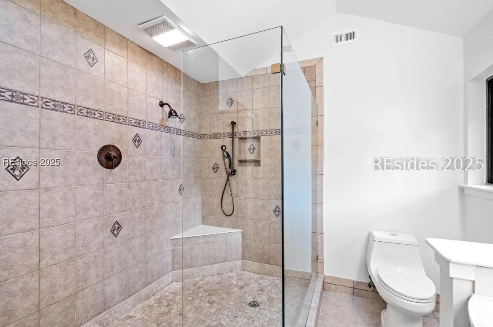 Property Slideshow image 28 of 41 | 4 brown thrasher rd, Hilton Head Island, SC, 29926