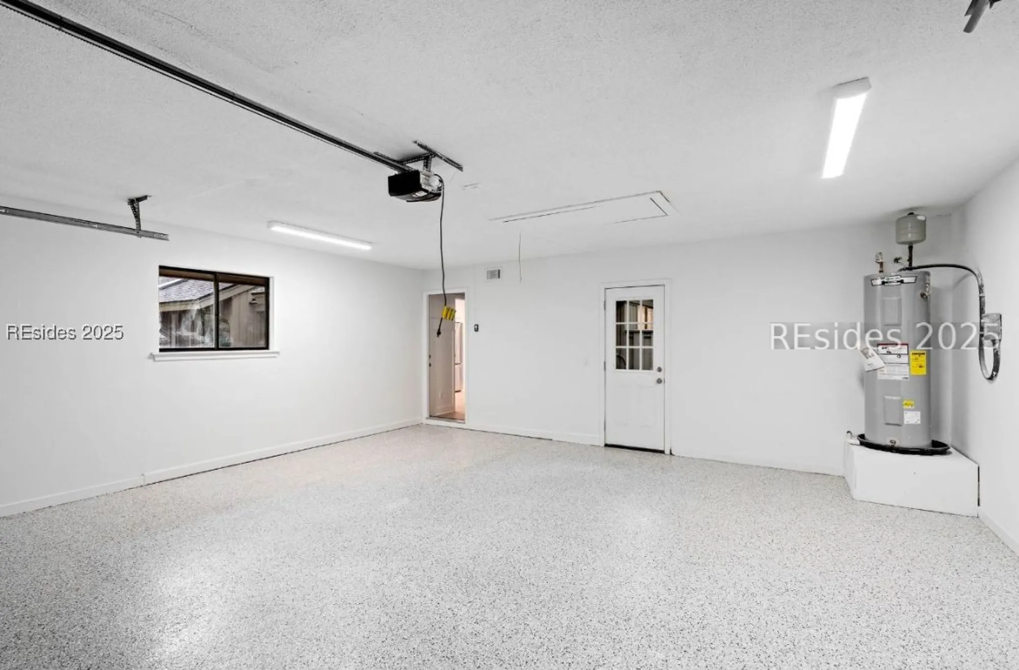 Property Slideshow image 23 of 41 | 4 brown thrasher rd, Hilton Head Island, SC, 29926