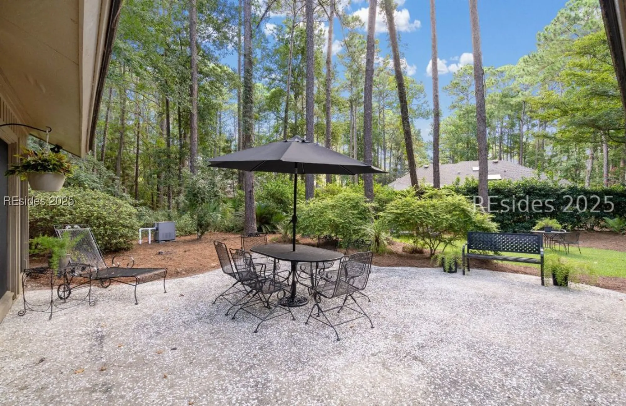Property Slideshow image 37 of 41 | 4 brown thrasher rd, Hilton Head Island, SC, 29926