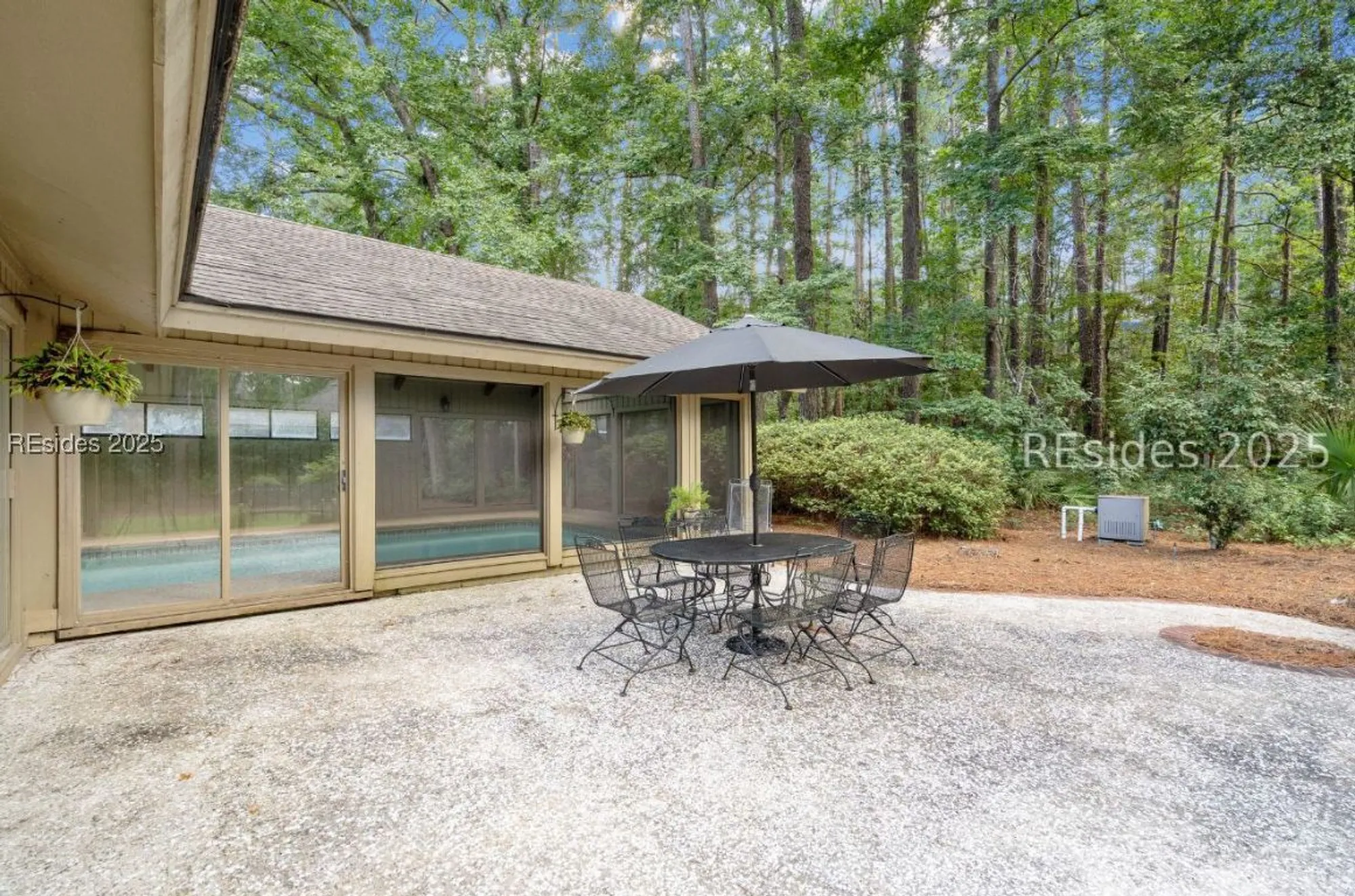 Property Slideshow image 32 of 41 | 4 brown thrasher rd, Hilton Head Island, SC, 29926