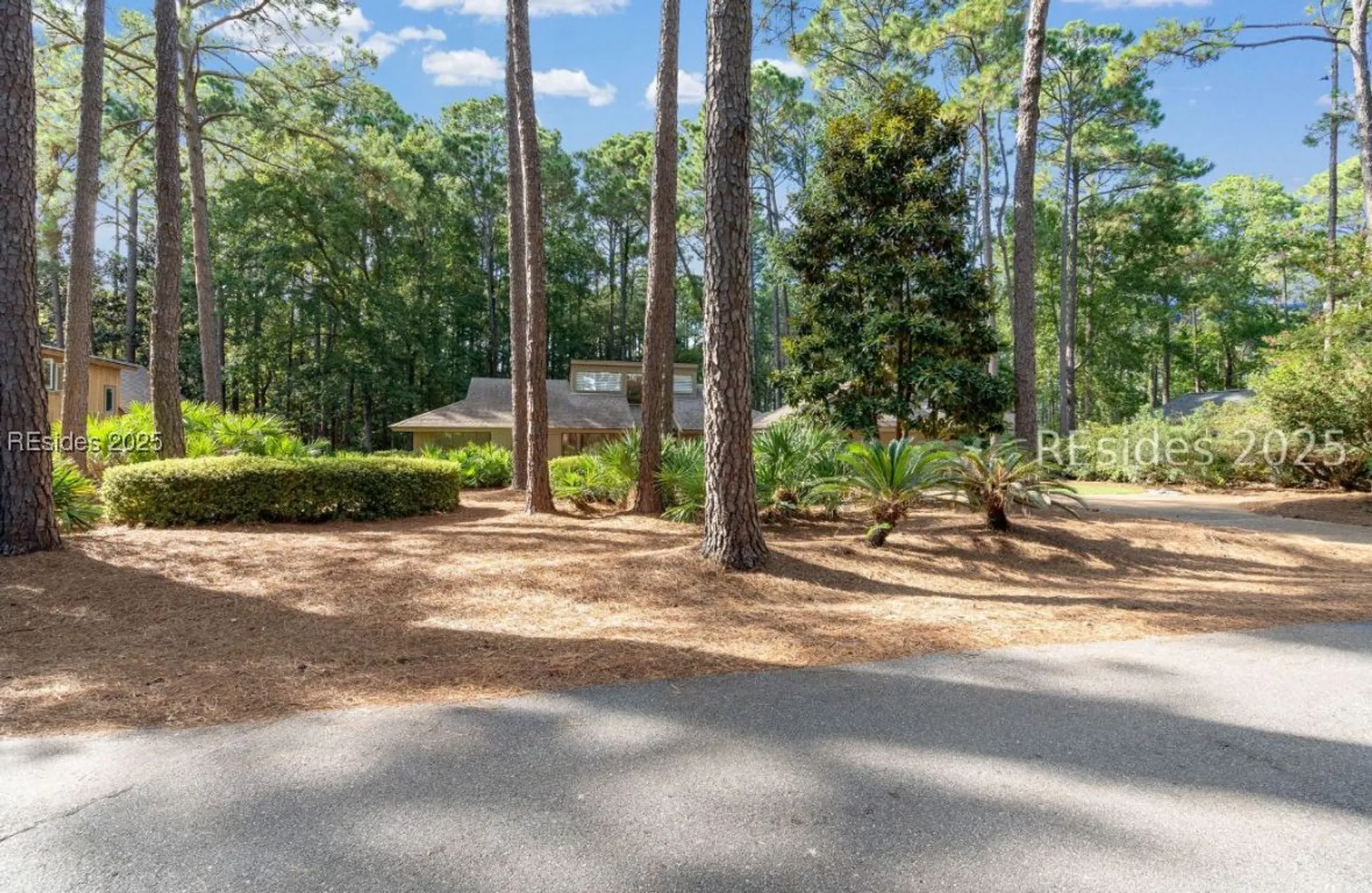 Property Slideshow image 40 of 41 | 4 brown thrasher rd, Hilton Head Island, SC, 29926