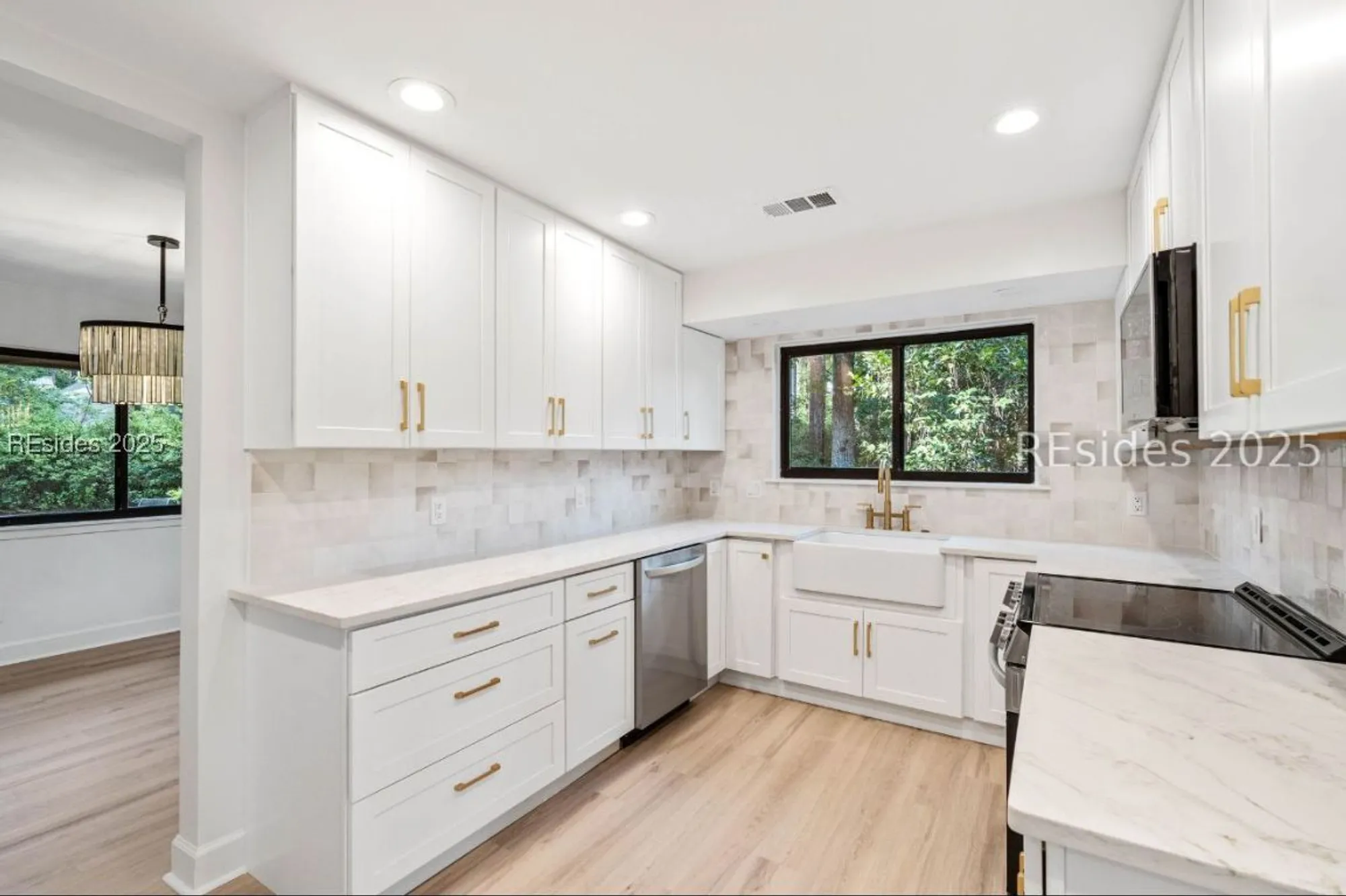 Property Slideshow image 8 of 41 | 4 brown thrasher rd, Hilton Head Island, SC, 29926