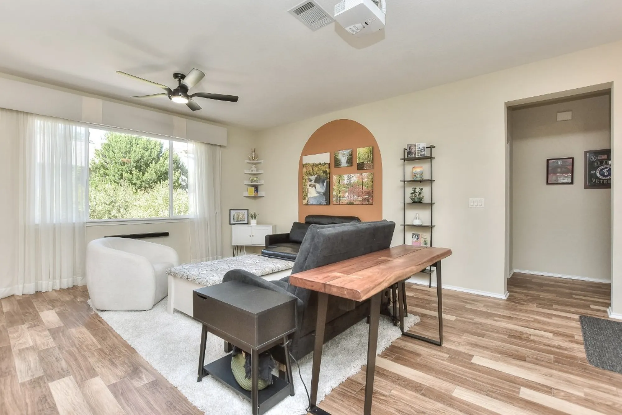 Property Slideshow image 6 of 31 | 116 dandelion dr, Georgetown, TX, 78633