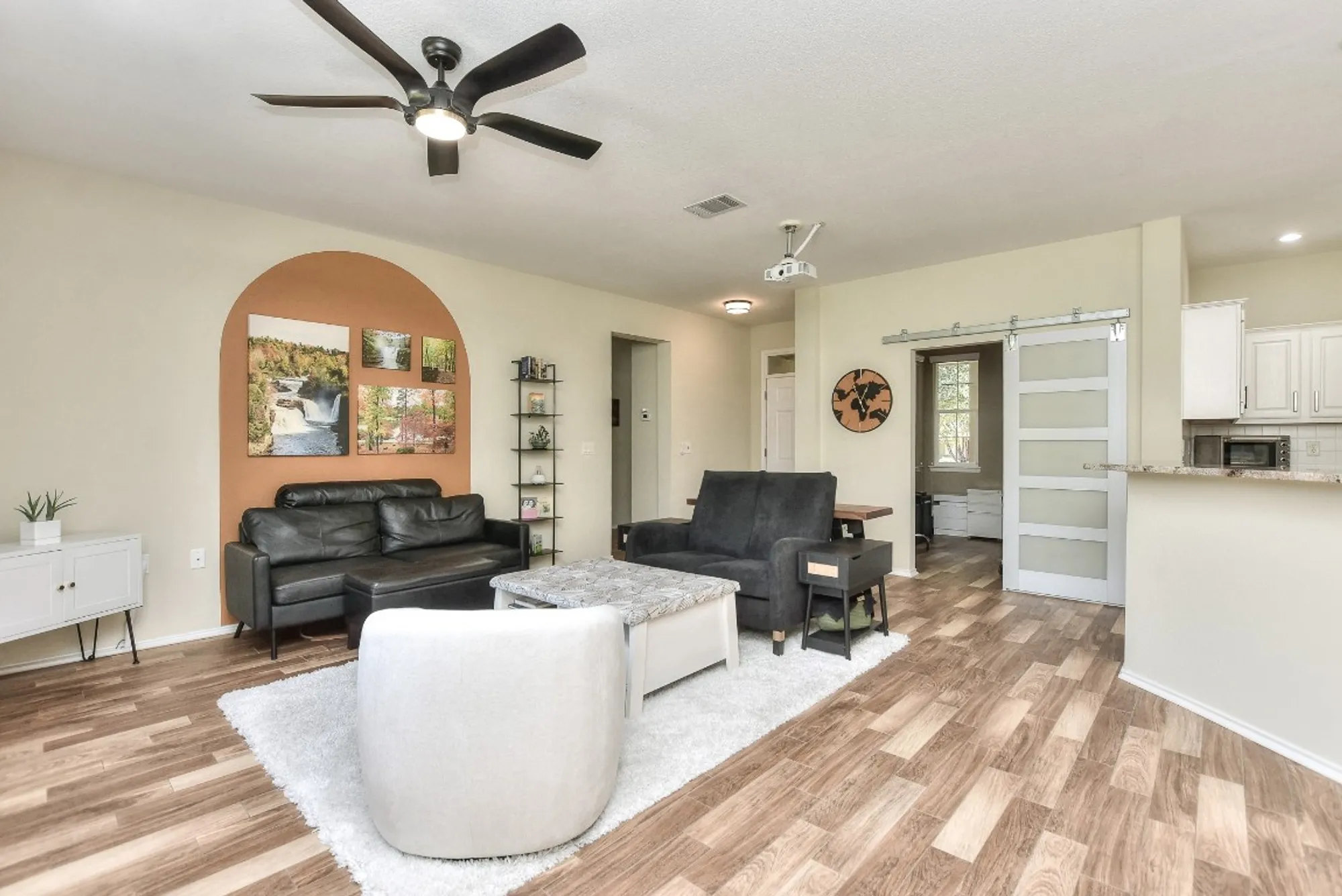 Property Slideshow image 7 of 31 | 116 dandelion dr, Georgetown, TX, 78633