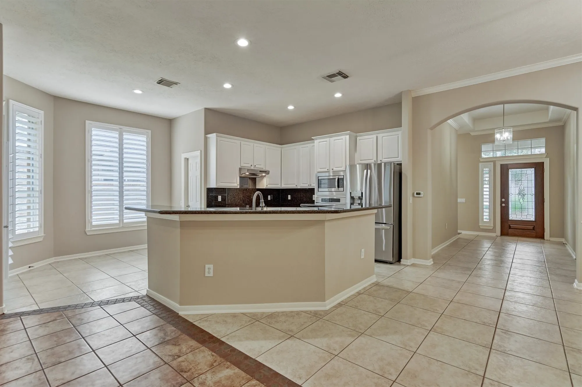 Property Slideshow image 19 of 38 | 6 wrenfield pl, The Woodlands, TX, 77384