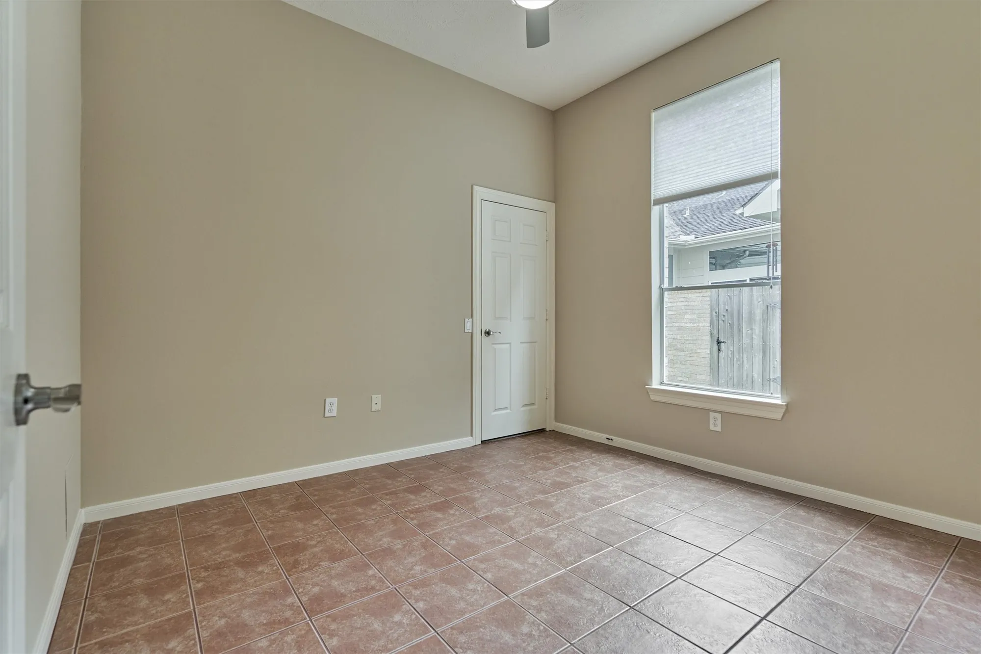 Property Slideshow image 10 of 38 | 6 wrenfield pl, The Woodlands, TX, 77384