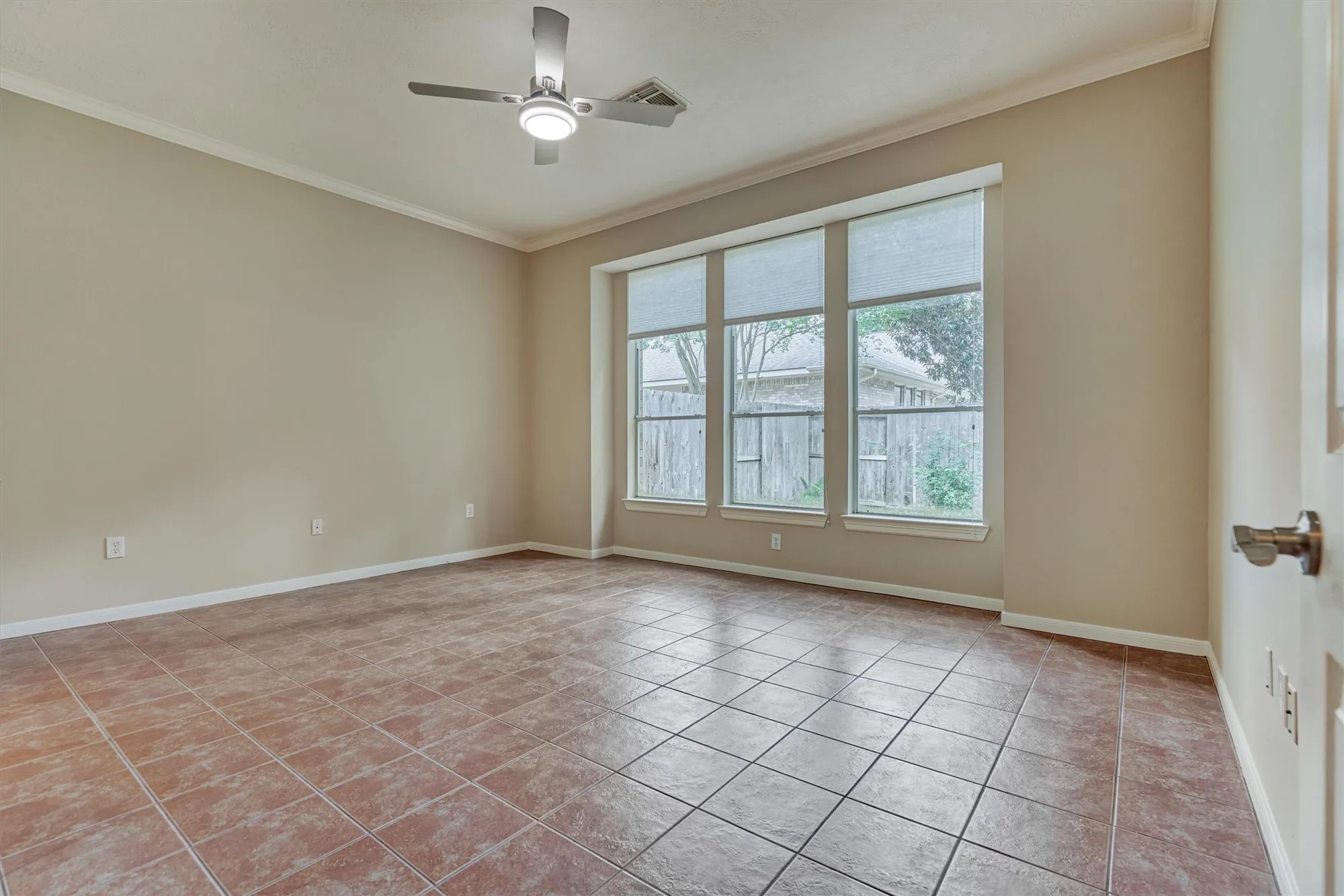 Property Slideshow image 25 of 38 | 6 wrenfield pl, The Woodlands, TX, 77384