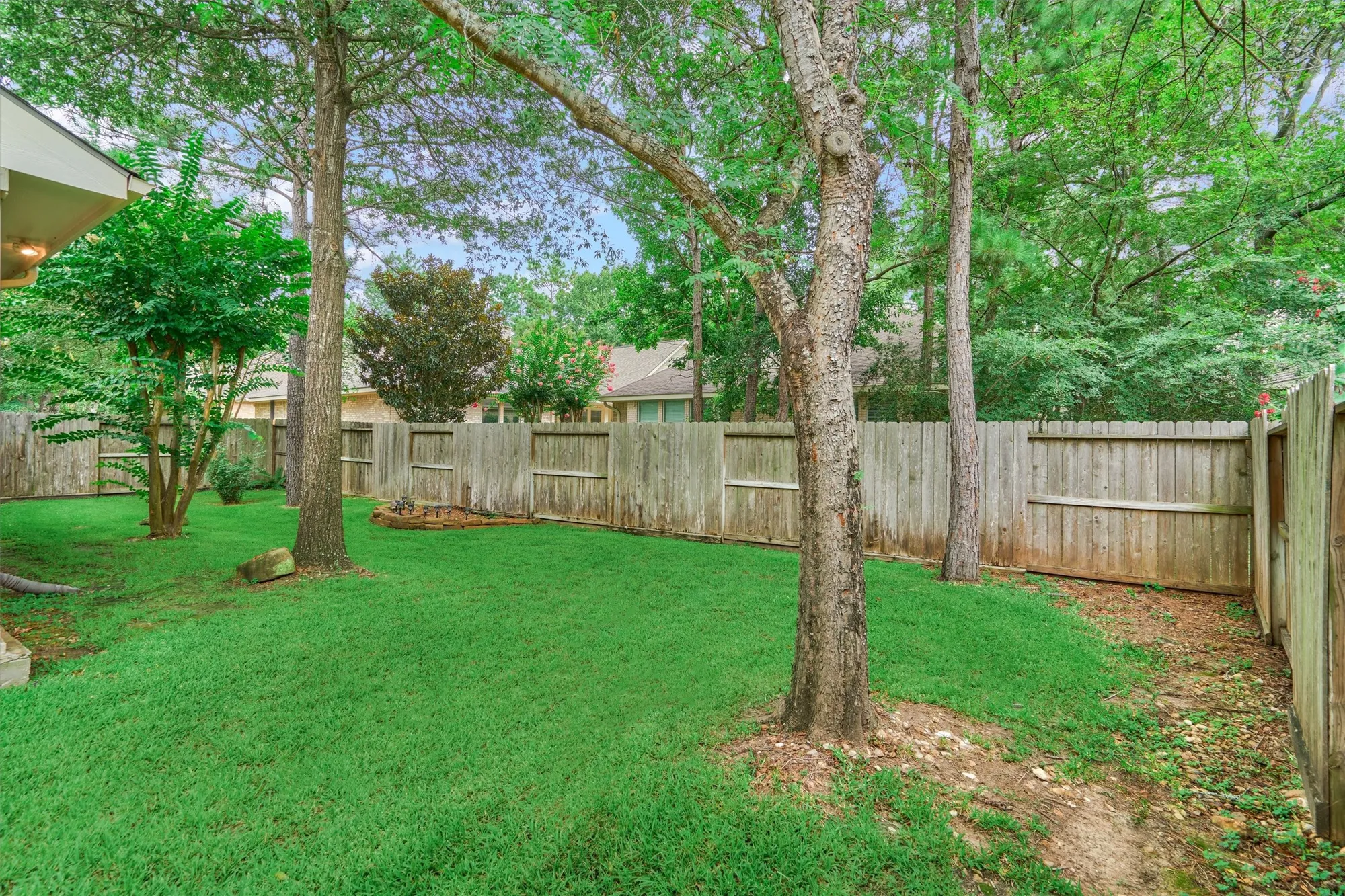 Property Slideshow image 34 of 38 | 6 wrenfield pl, The Woodlands, TX, 77384