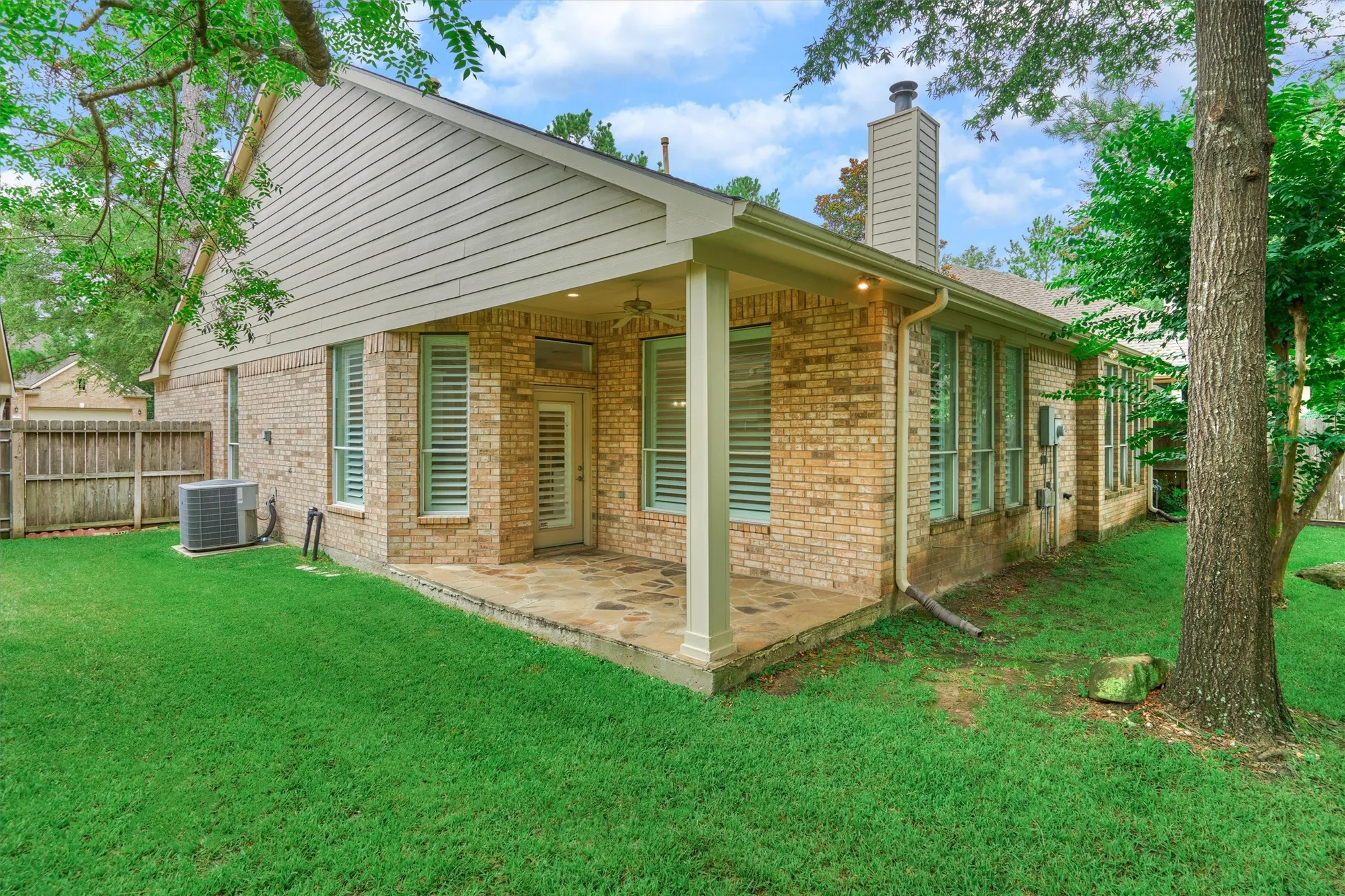 Property Slideshow image 37 of 38 | 6 wrenfield pl, The Woodlands, TX, 77384