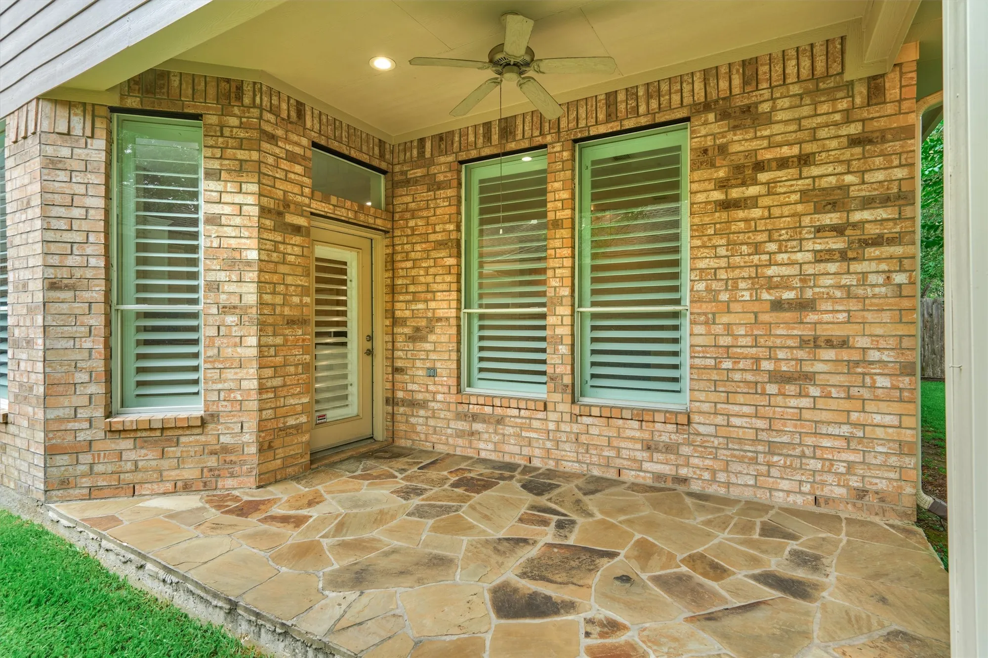 Property Slideshow image 38 of 38 | 6 wrenfield pl, The Woodlands, TX, 77384